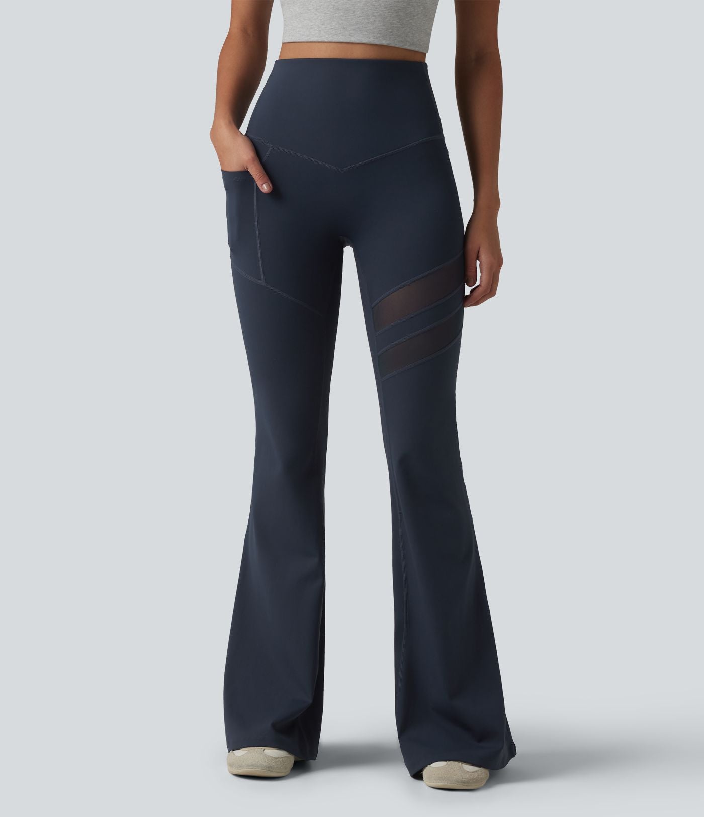 Legging décontracté DayStretch taille haute gainant et galbant les fesses, avec poche, empiècement en maille contrastée et coupe évasée