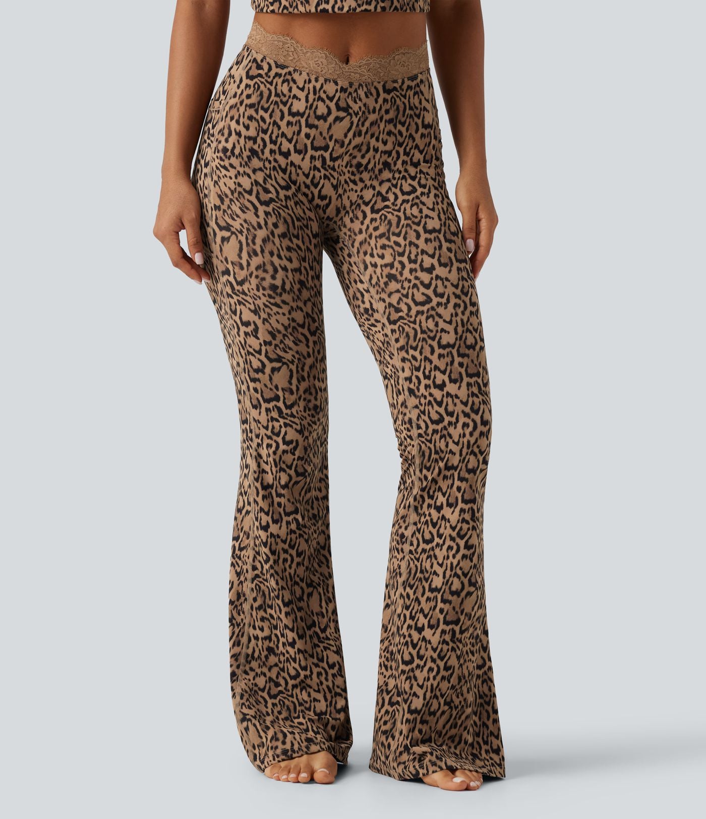 Legging yoga Halara UltraSculpt™ flare taille haute avec ceinture en V imprimé léopard, dentelle contrastée et poches