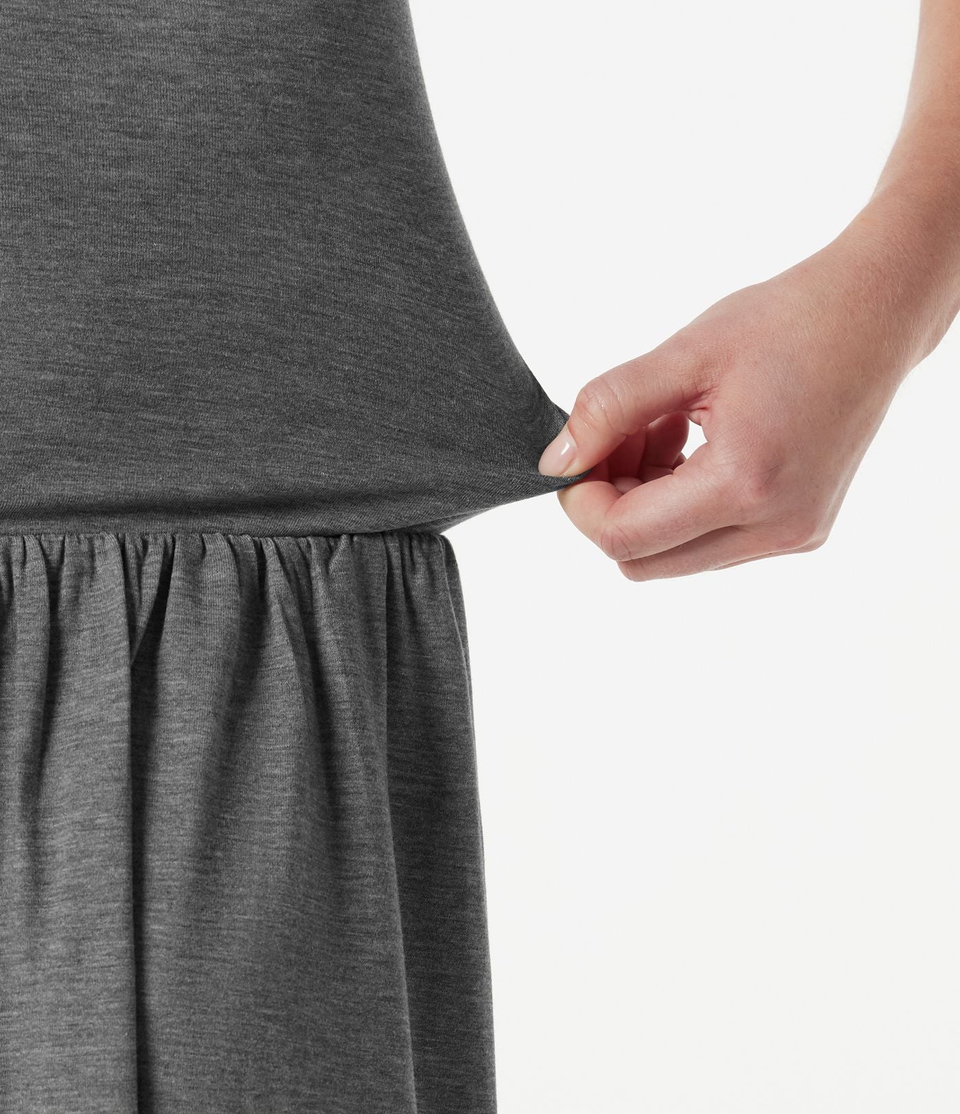 Robe mini casual fluide 2-en-1 col U avec brassière intégrée et poches — Édition Easy Peasy