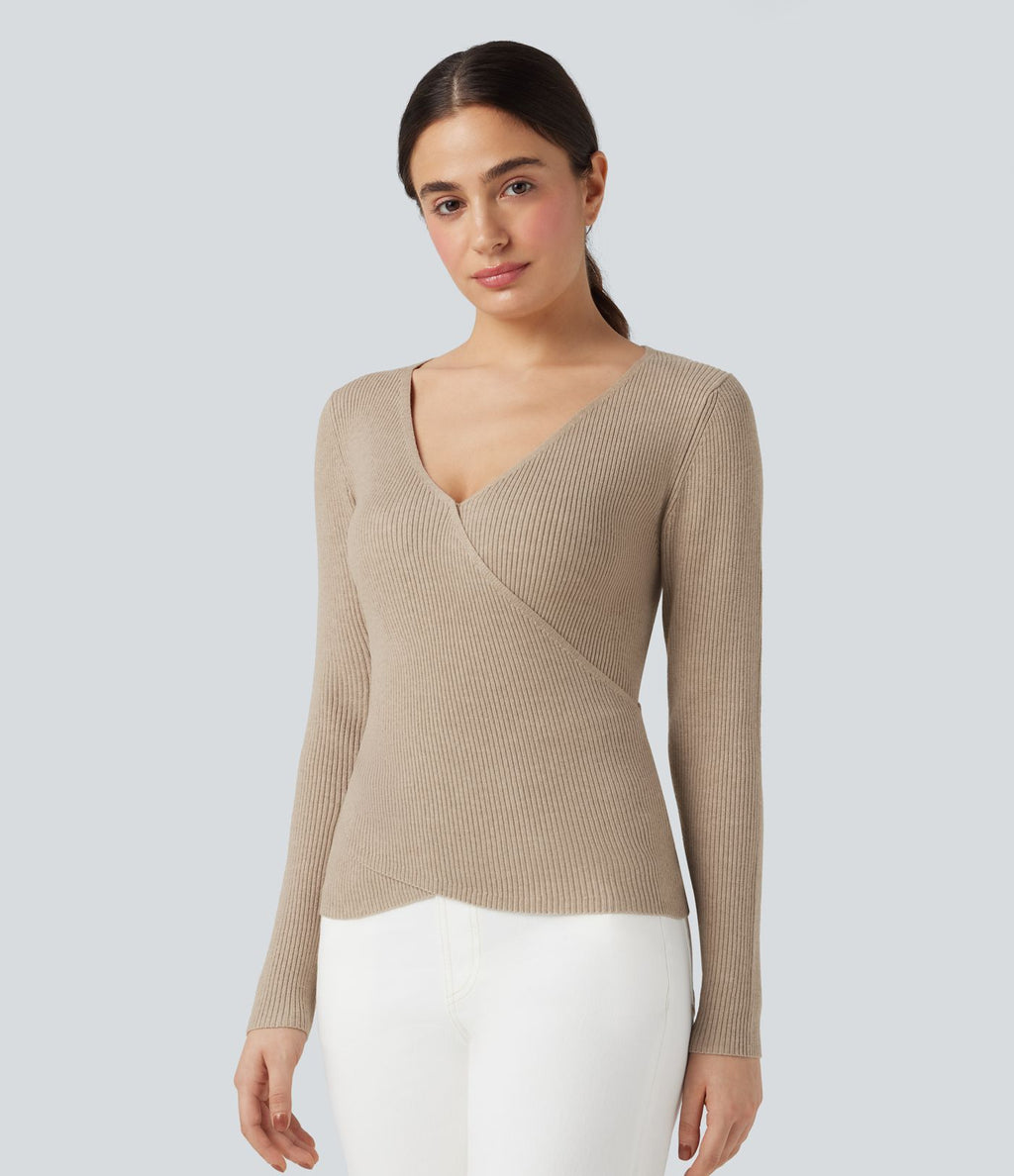 Pull col V manches longues croisé ajusté