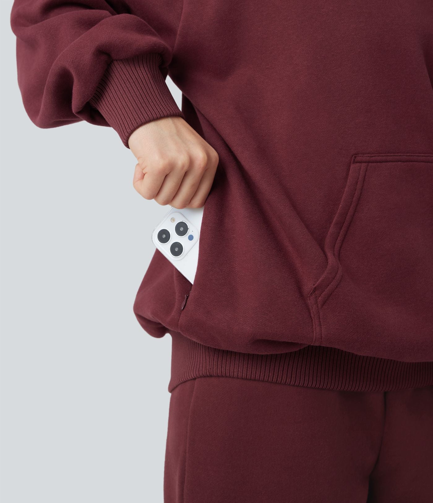 Sweat à capuche en coton molleton manches longues avec poches