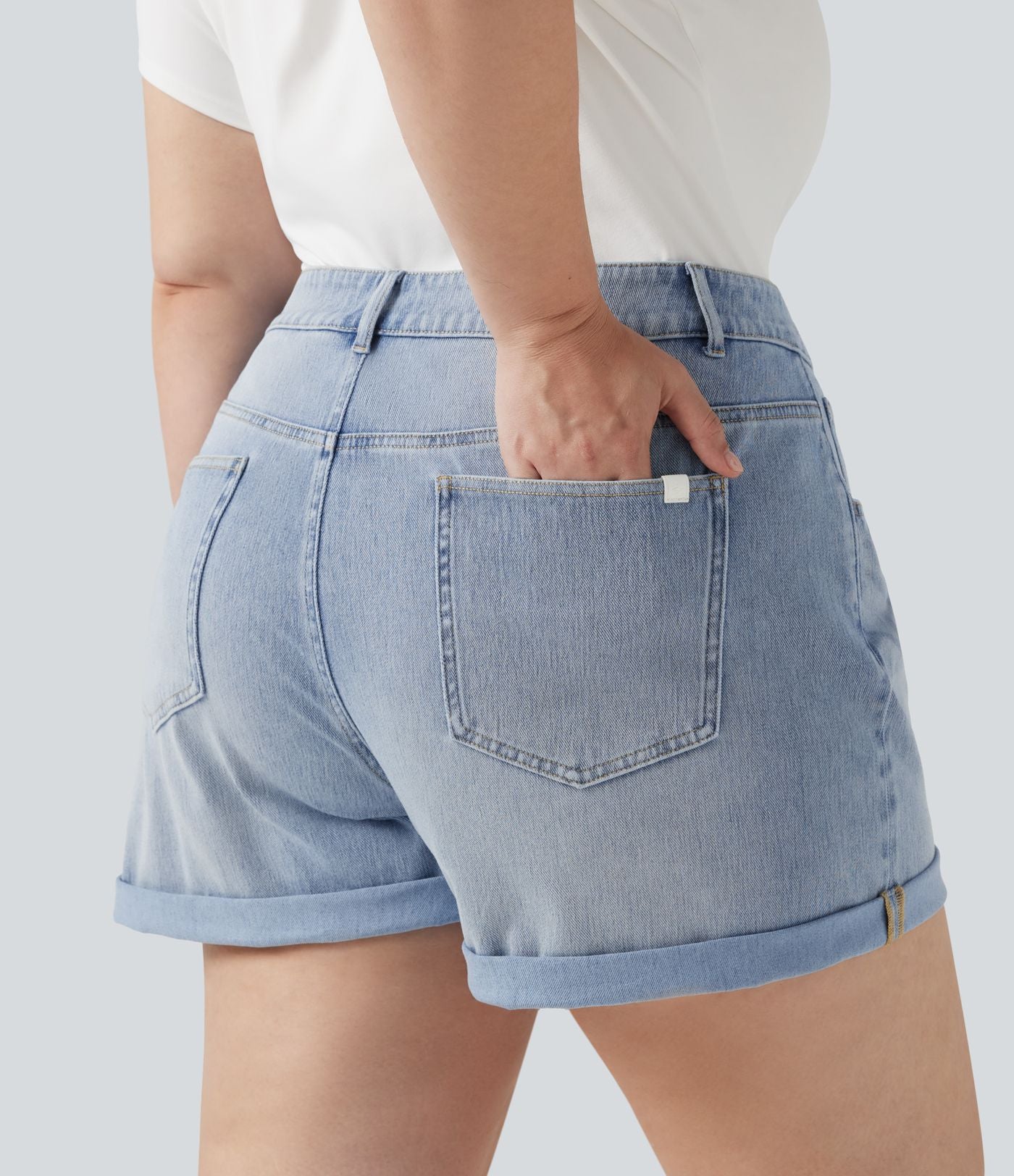 Short grande taille en jean Halara Flex™ délavé taille haute asymétrique avec ourlets retroussés et poches