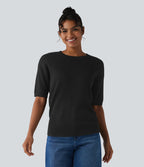 Pull col rond manches courtes en tissu gaufré