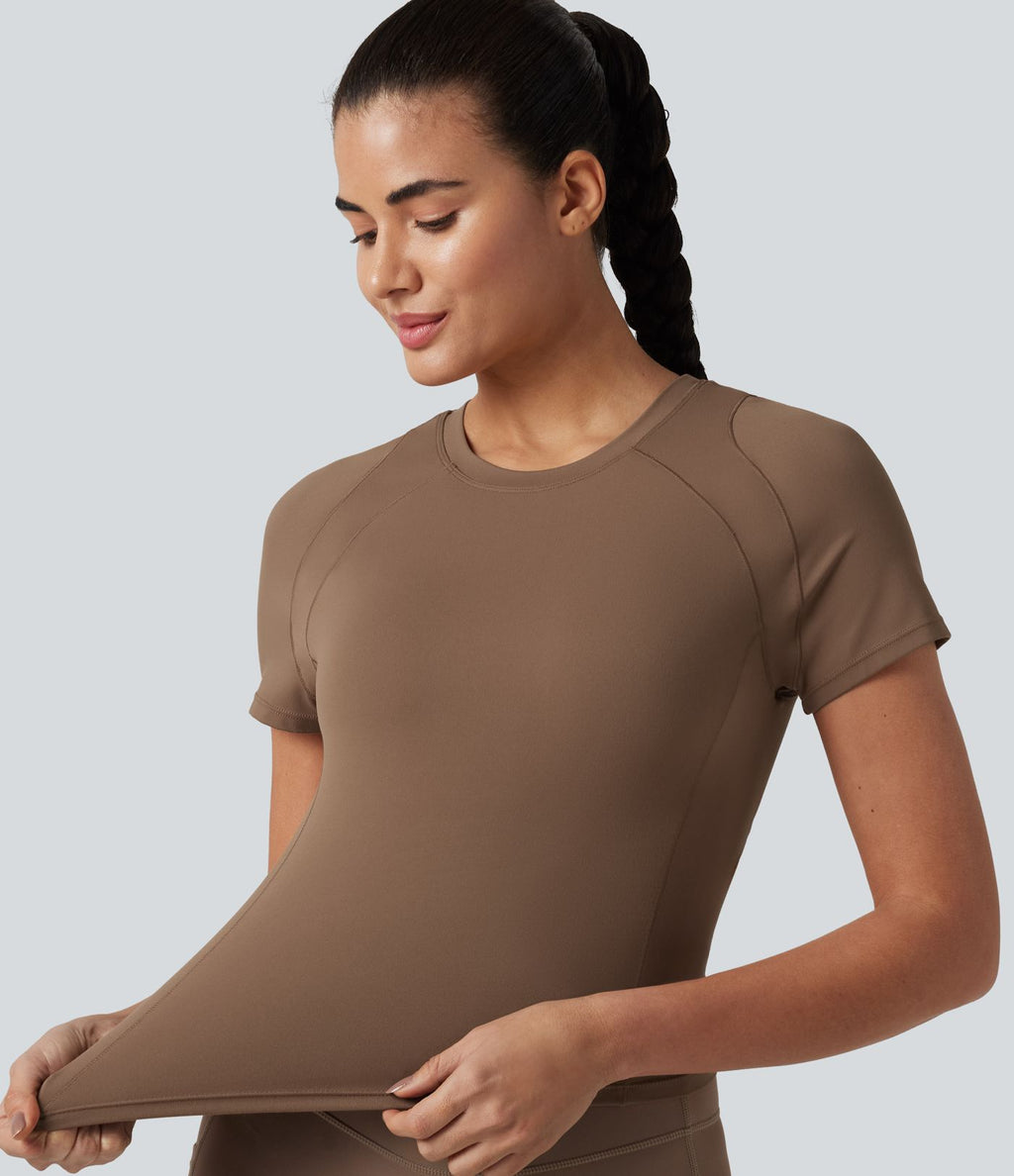 Haut de sport Softlyzero™ à manches courtes et col rond avec soutien-gorge intégré - Protection UPF50+