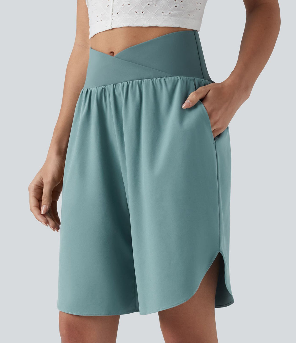 Short taille haute croisé séchage rapide avec ourlet arrondi Breezeful™ et poches