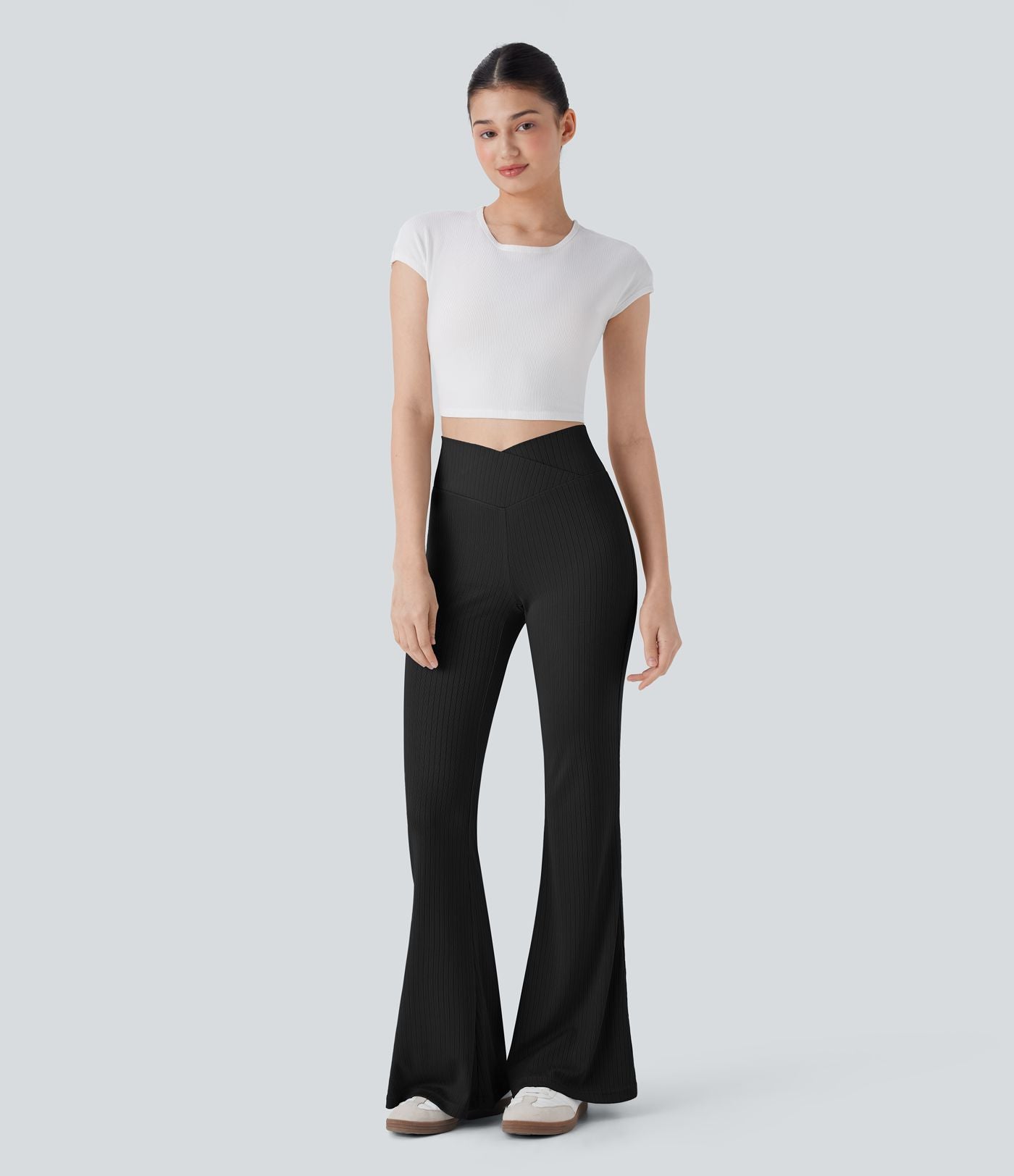 Pantalon large fluide côtelé à taille haute croisée avec poche arrière