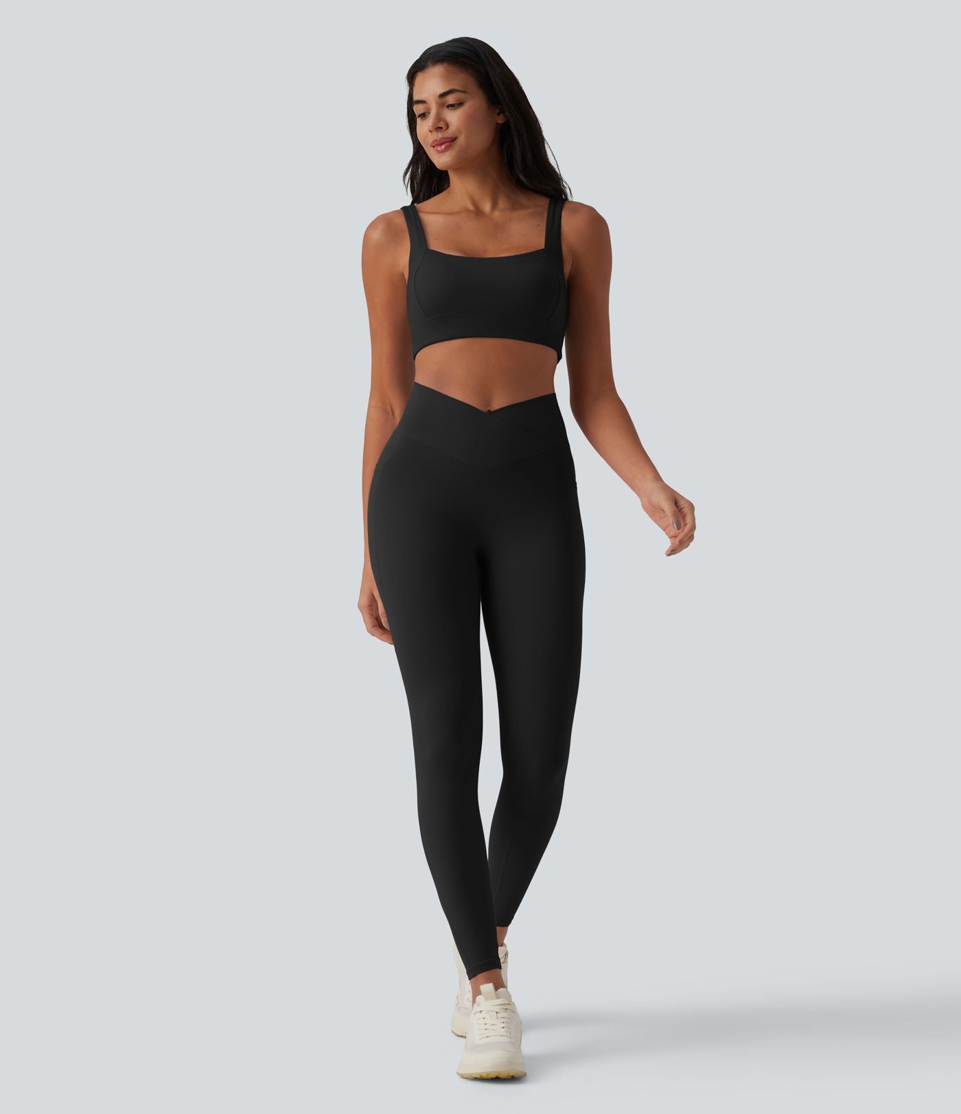 Brassière de sport yoga SoftlyZero™ Plush col carré avec brassière intégrée maintien léger