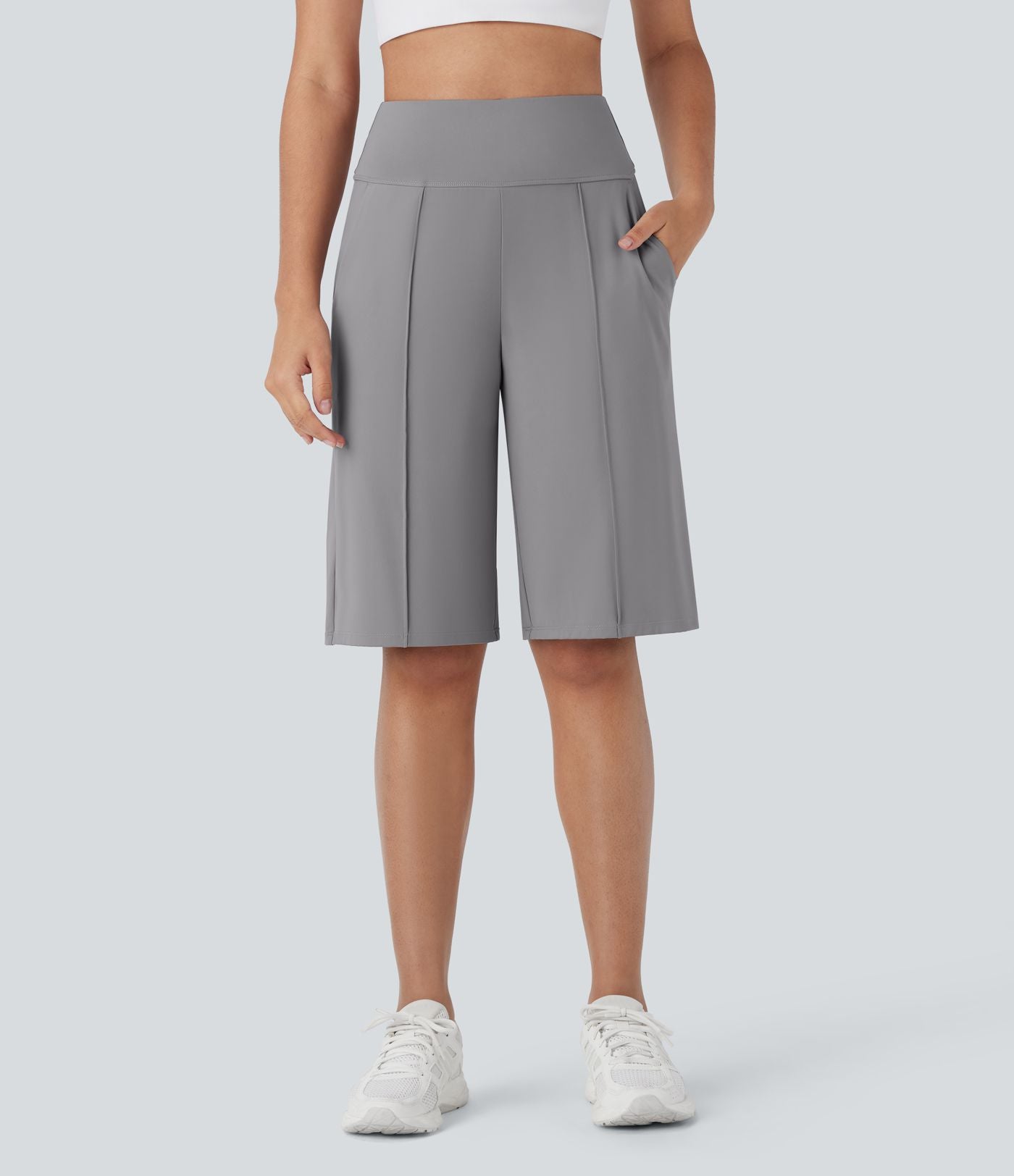 Short bermuda d'entraînement SoftlyZero™ Airy, jambe droite, taille haute avec poches latérales, à effet frais InstantCool, protection solaire UPF50+