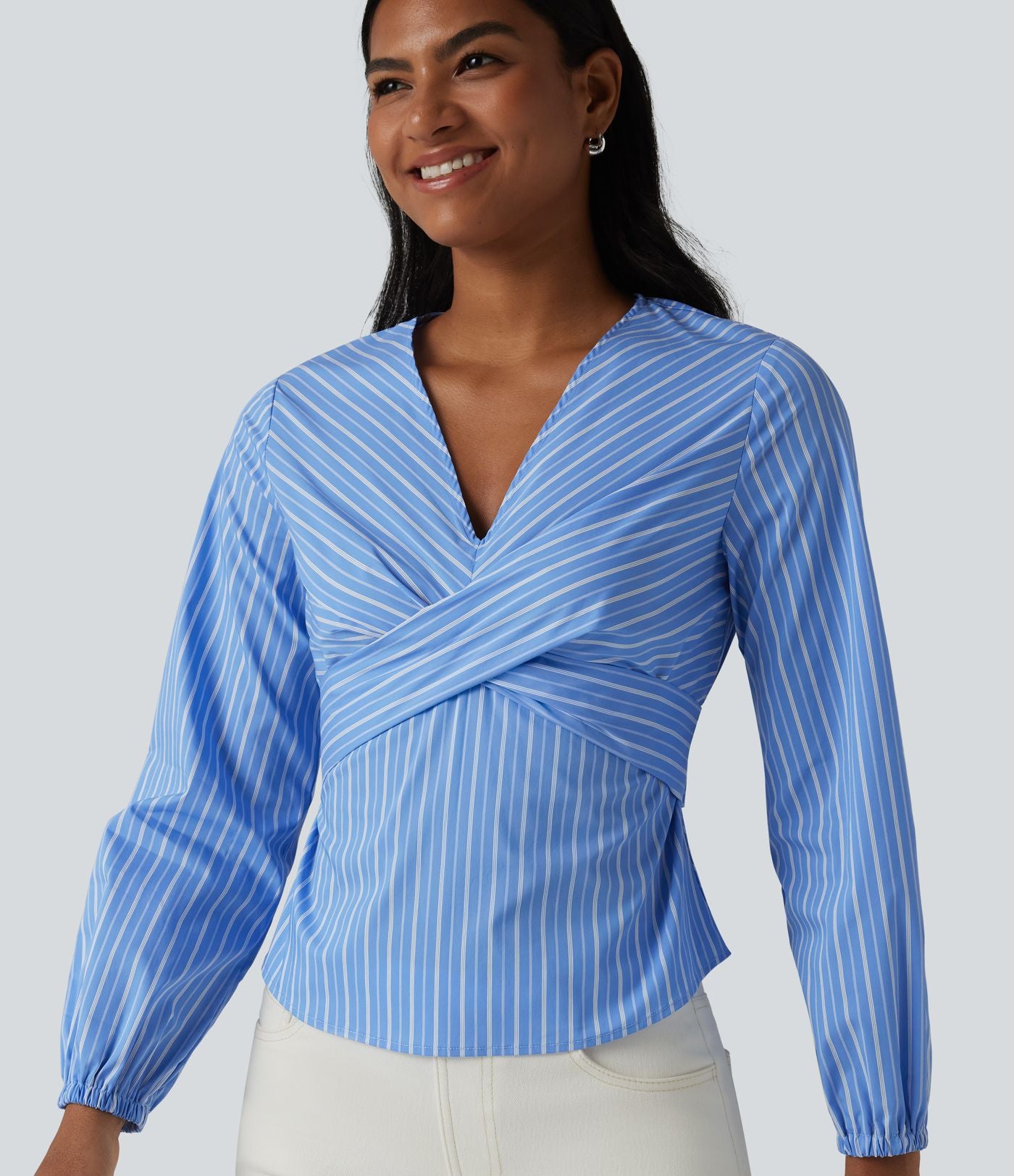 Blouse de travail rayée à col V, manches longues et dos noué