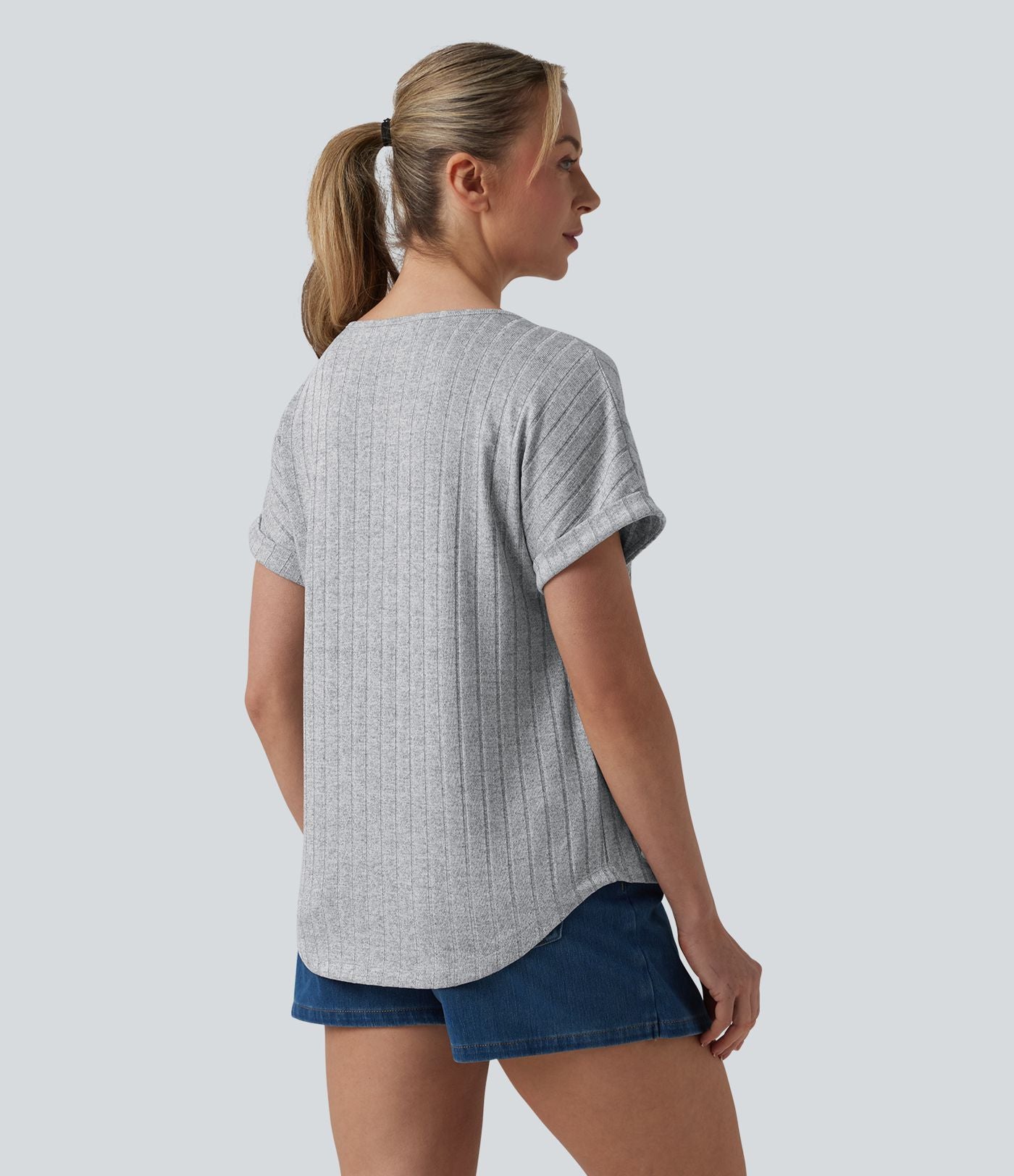 T-shirt décontracté col V manches courtes