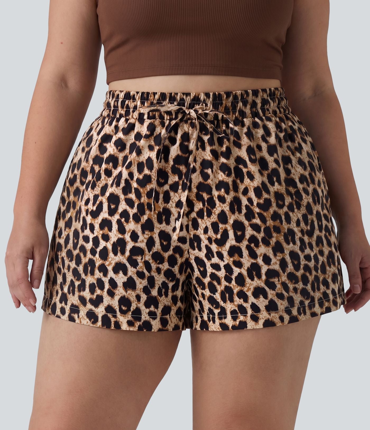 Short grande taille taille haute imprimé léopard avec cordon de serrage et poches