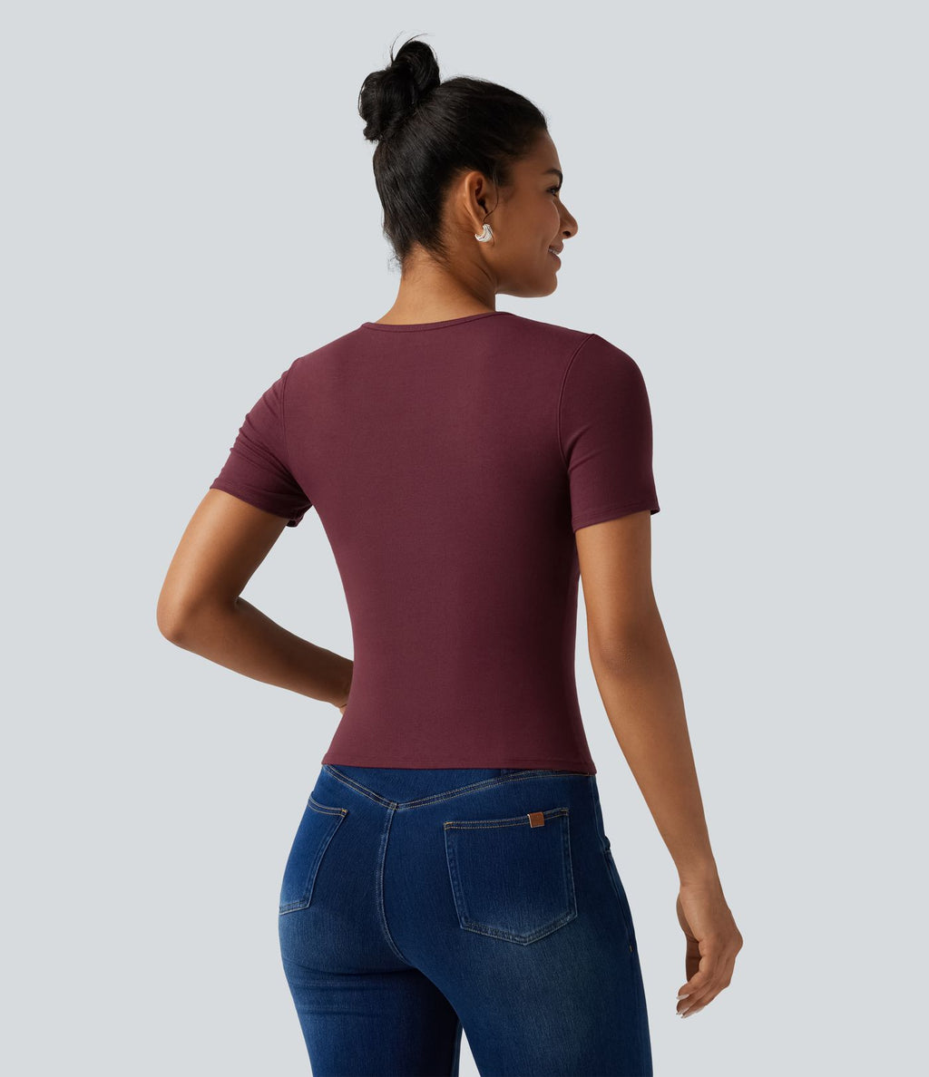 T-shirt en maille côtelée à col rond avec découpe et maintien intégré