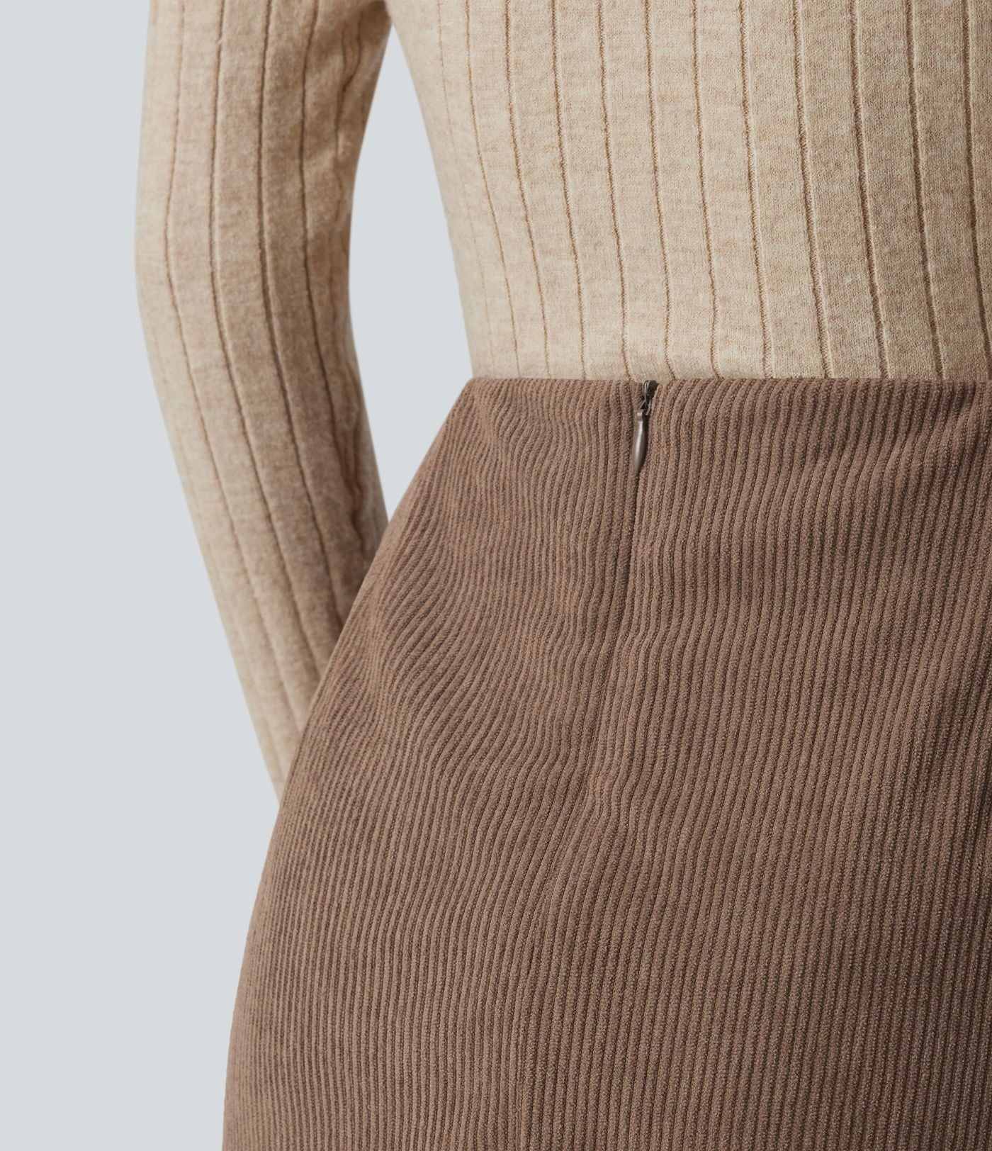 Jupe-short décontractée taille haute en velours côtelé avec zip arrière et fentes - Longueur plus longue