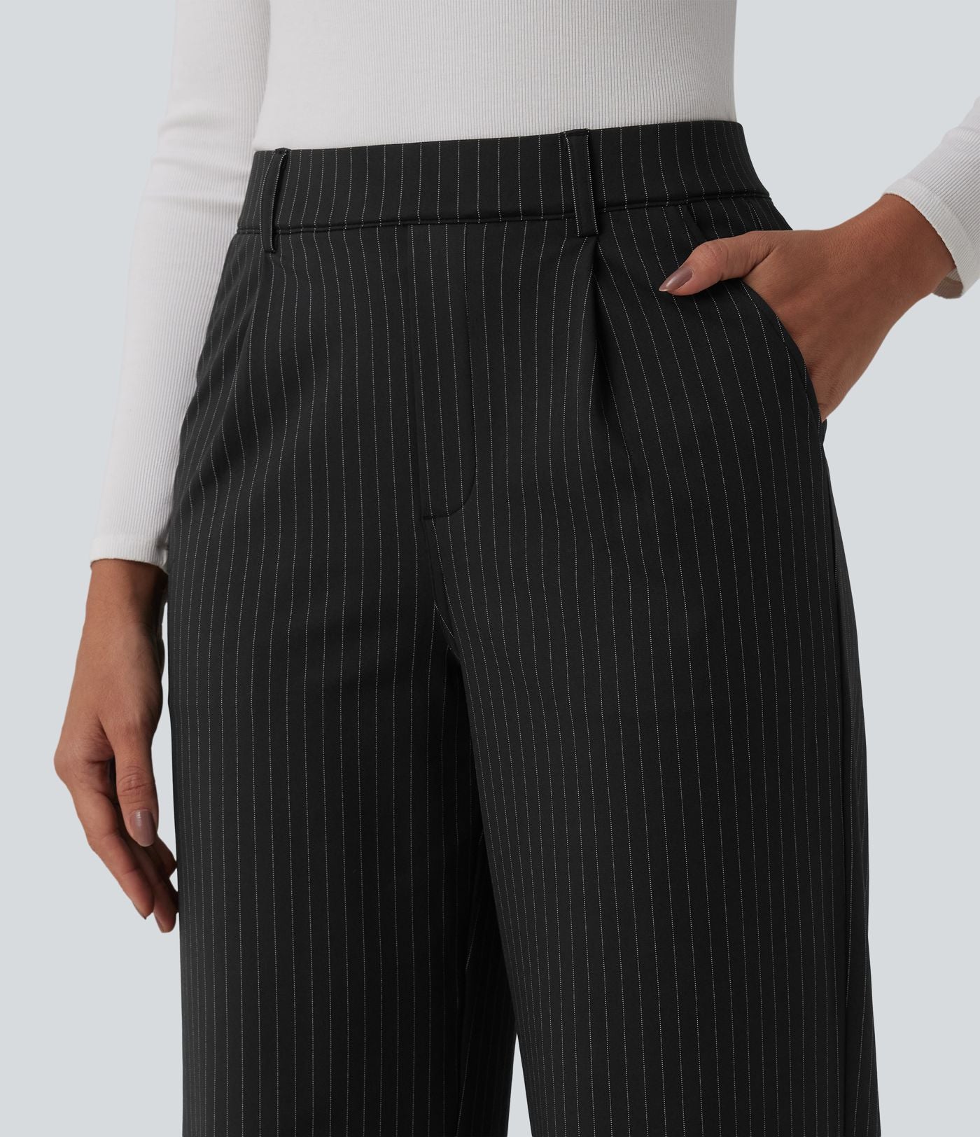 Pantalon tailleur droit taille haute à rayures avec poches