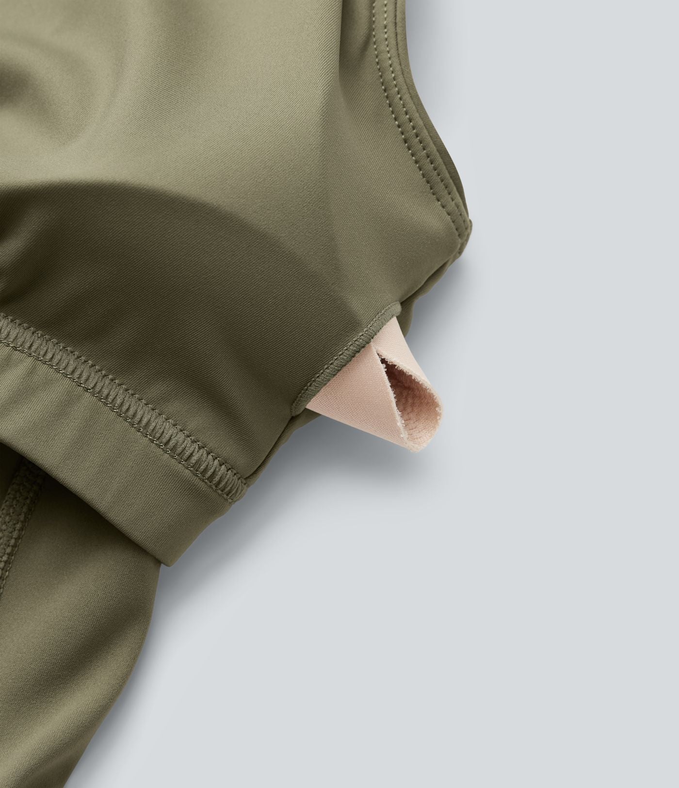 Combishort de sport SoftlyZero™ Airy à encolure U, toucher frais, coussinets amovibles, poches et accès facile Easy Peasy