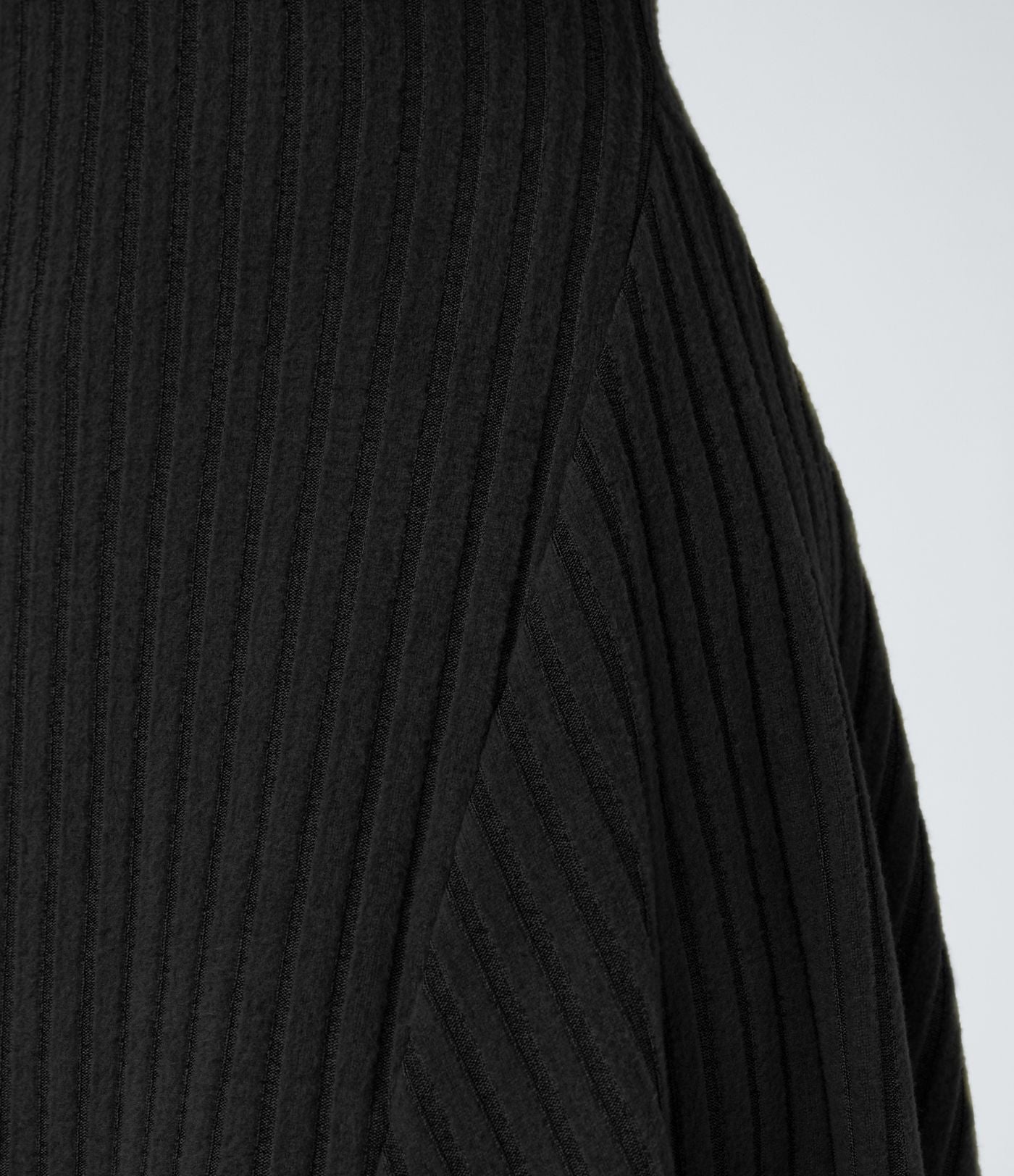 Robe de courte décontractée en maille côtelée à col montant et manches longues
