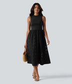 Robe midi de villégiature sans manches col rond à broderie anglaise, avec poches