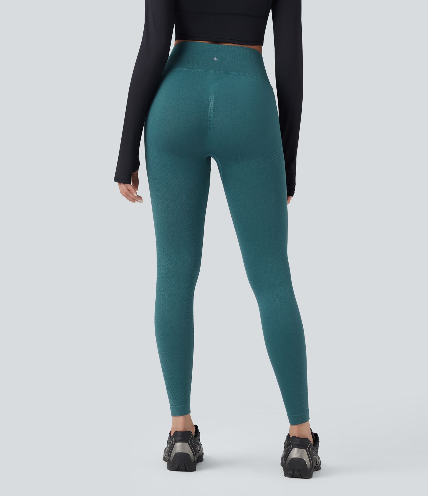 Legging yoga 7/8 gainant effet push-up taille haute sans couture OneForm Seamless Flow