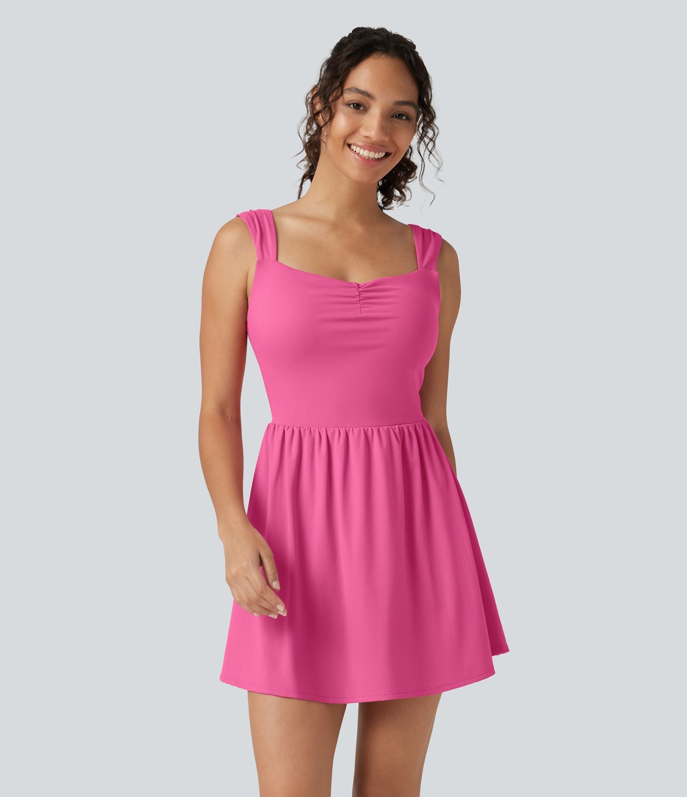 Robe-short mini SoftlyZero™ Plush à encolure cœur avec coussinets amovibles, poches et bonnets B à E, accès facile Easy Peasy