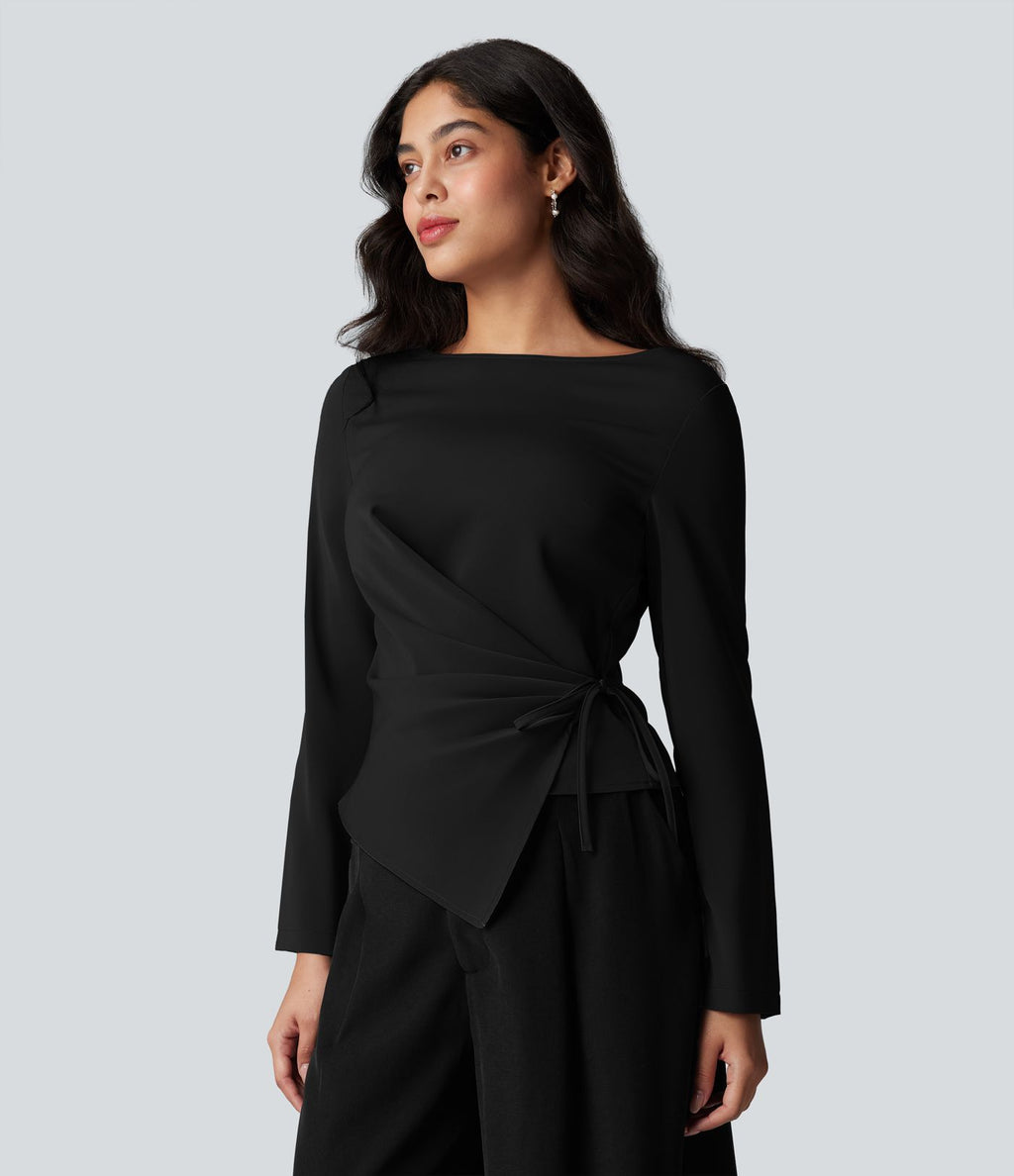 Blouse esprit bureau défroissage facile, encolure bateau, manches longues, fronces et lien côté