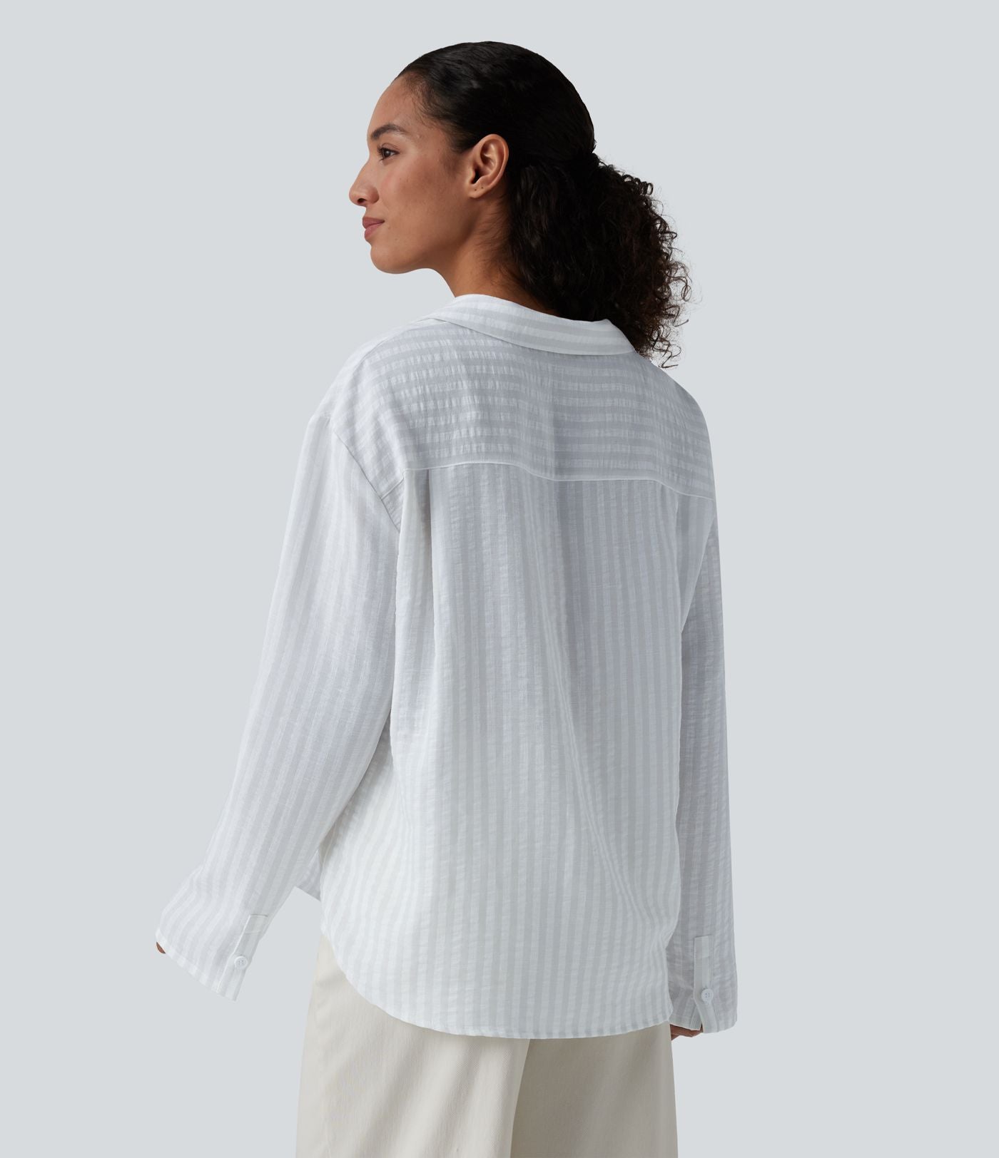Chemise décontractée rayée col cranté manches longues aspect lin avec poche