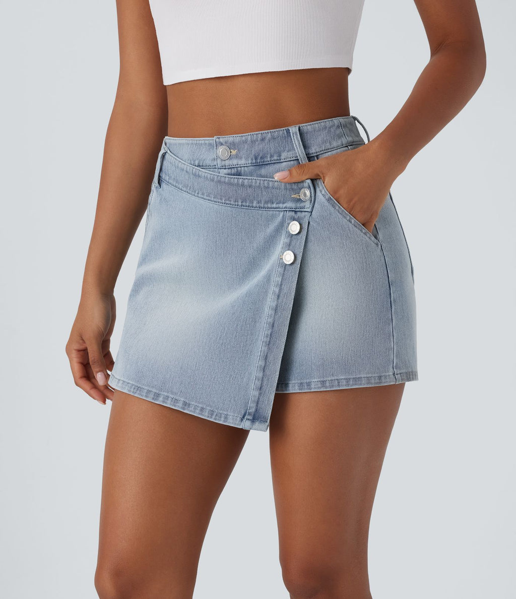 Halara Flex™ Short décontracté en jean extensible effet délavé à taille haute avec poches multiples et détail enveloppant