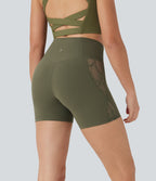 Softlyzero™ Short cycliste yoga taille haute croisé avec dentelle contrastée et poche arrière 12,5 cm - UPF50+
