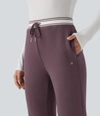 Pantalon jogging évasé molleton coton taille haute avec cordon de serrage, poches, empiècements contrastés et ourlet fend