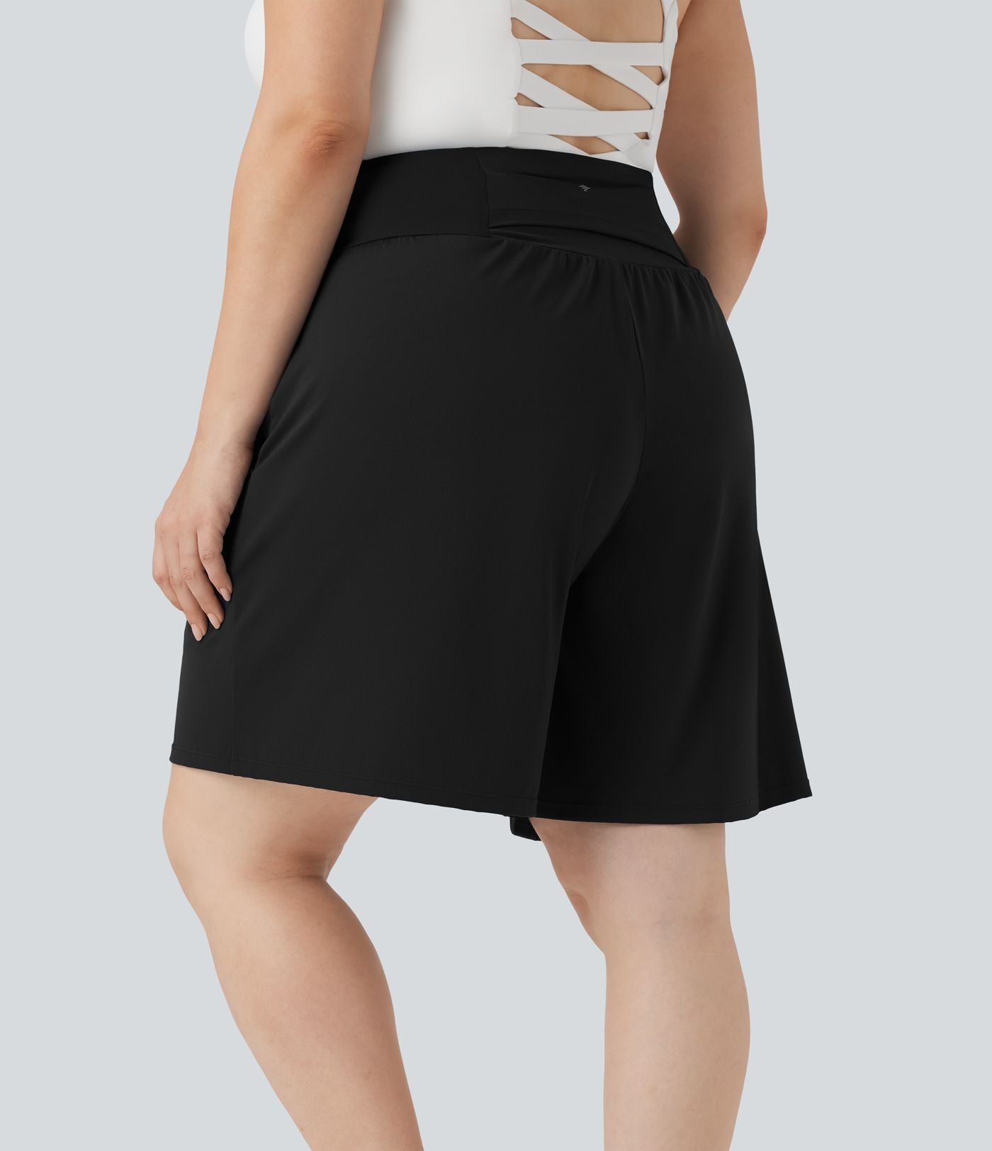 Bermuda de yoga grande taille SoftlyZero™ Airy taille haute effet frais InstantCool avec poches