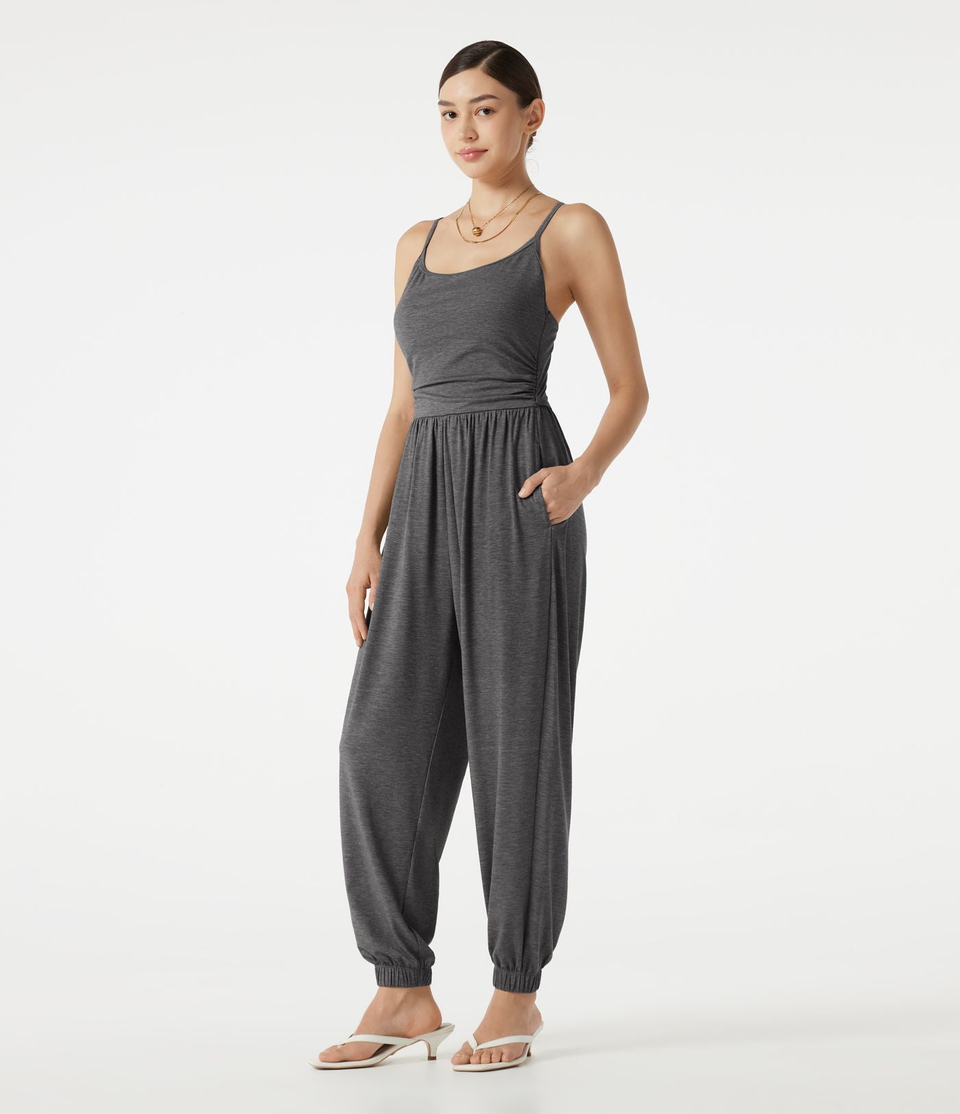 Combinaison jogging décontractée chinée à bretelles réglables, soutien-gorge intégré froncé et poches - Édition Easy Peasy