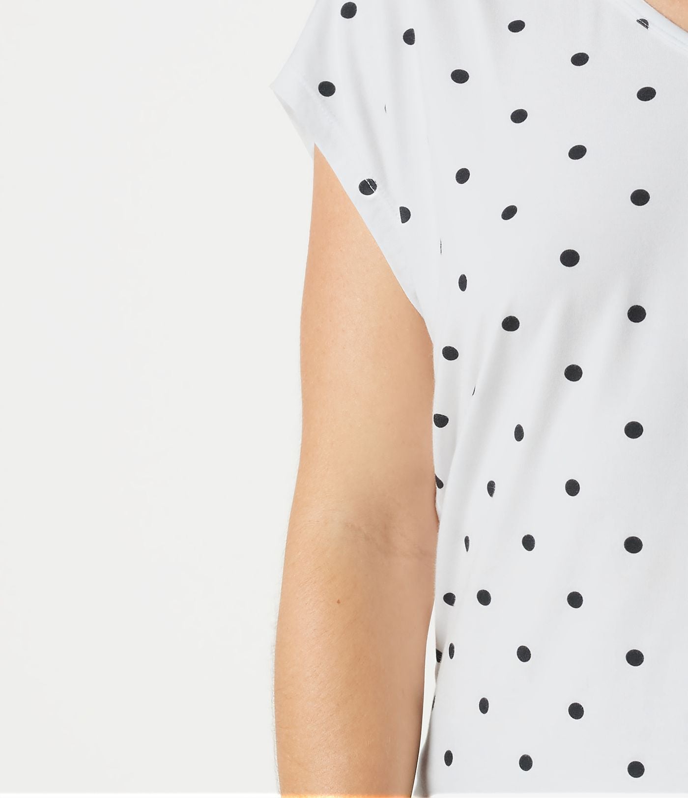 T-shirt casual col V à manches courtes à pois