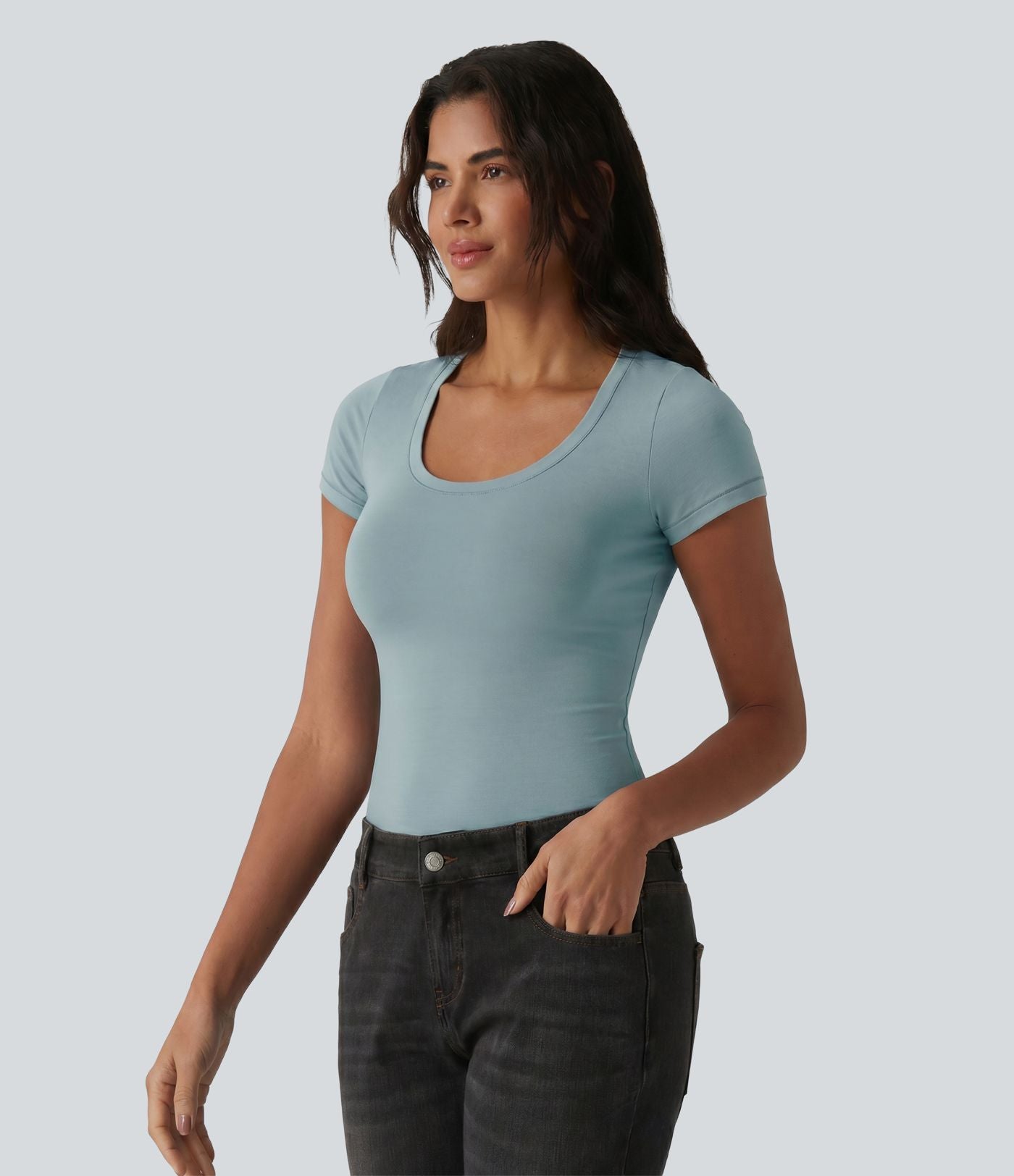 T-shirt Halara décontracté en jersey de coton à manches courtes col dégagé