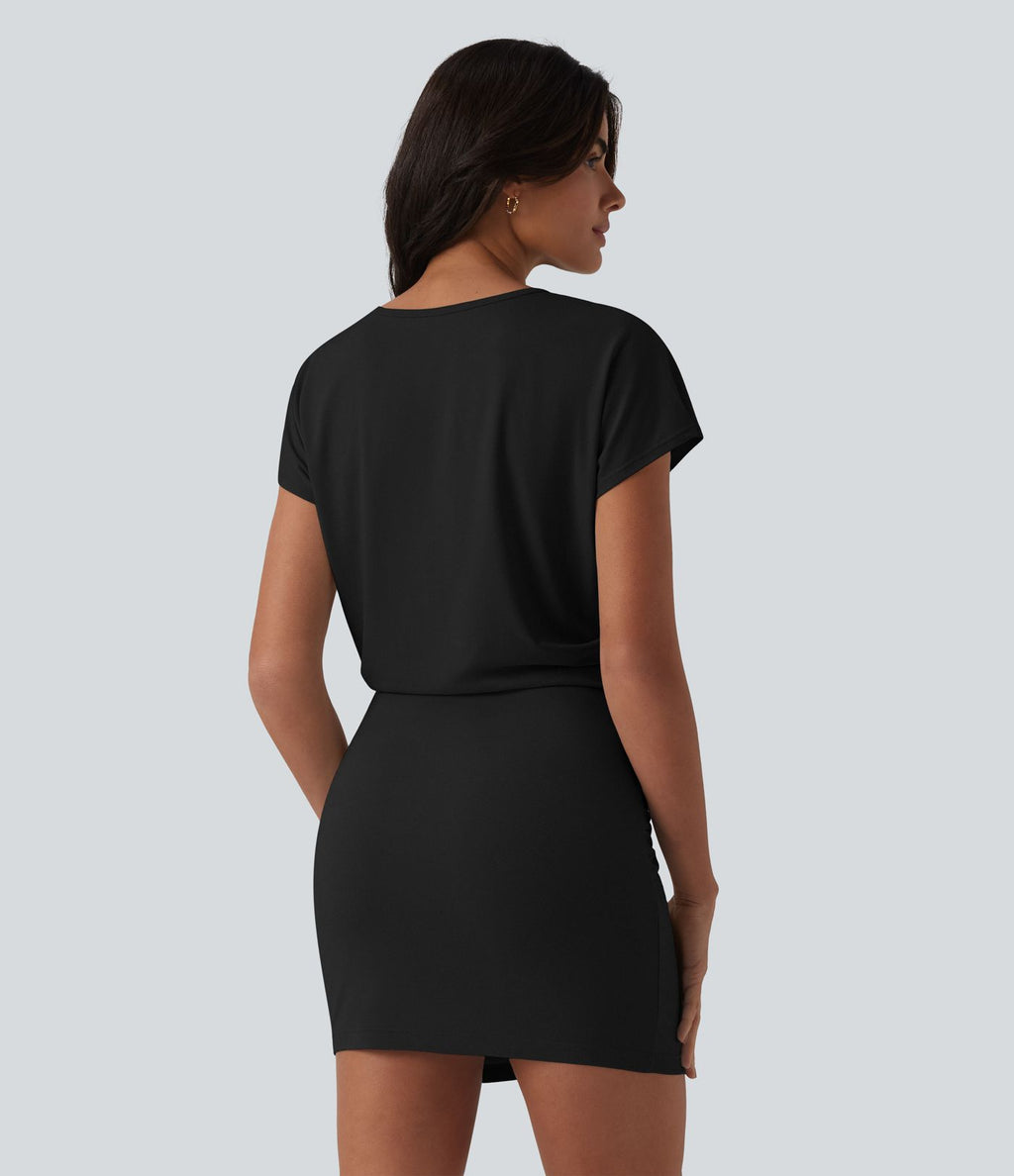 Robe casual moulante col rond manches courtes longueur mini allongée