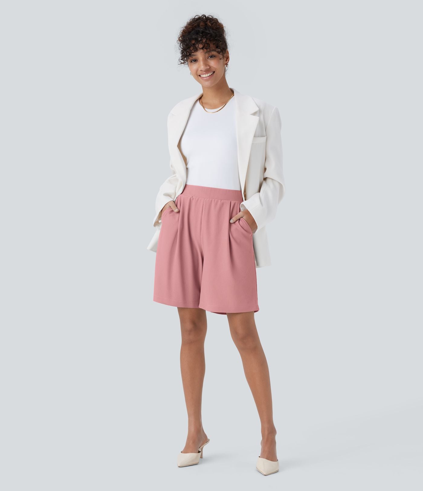 Short Bermuda Tailleur Fluide sculptant taille haute en maille gaufrée avec poches latérales