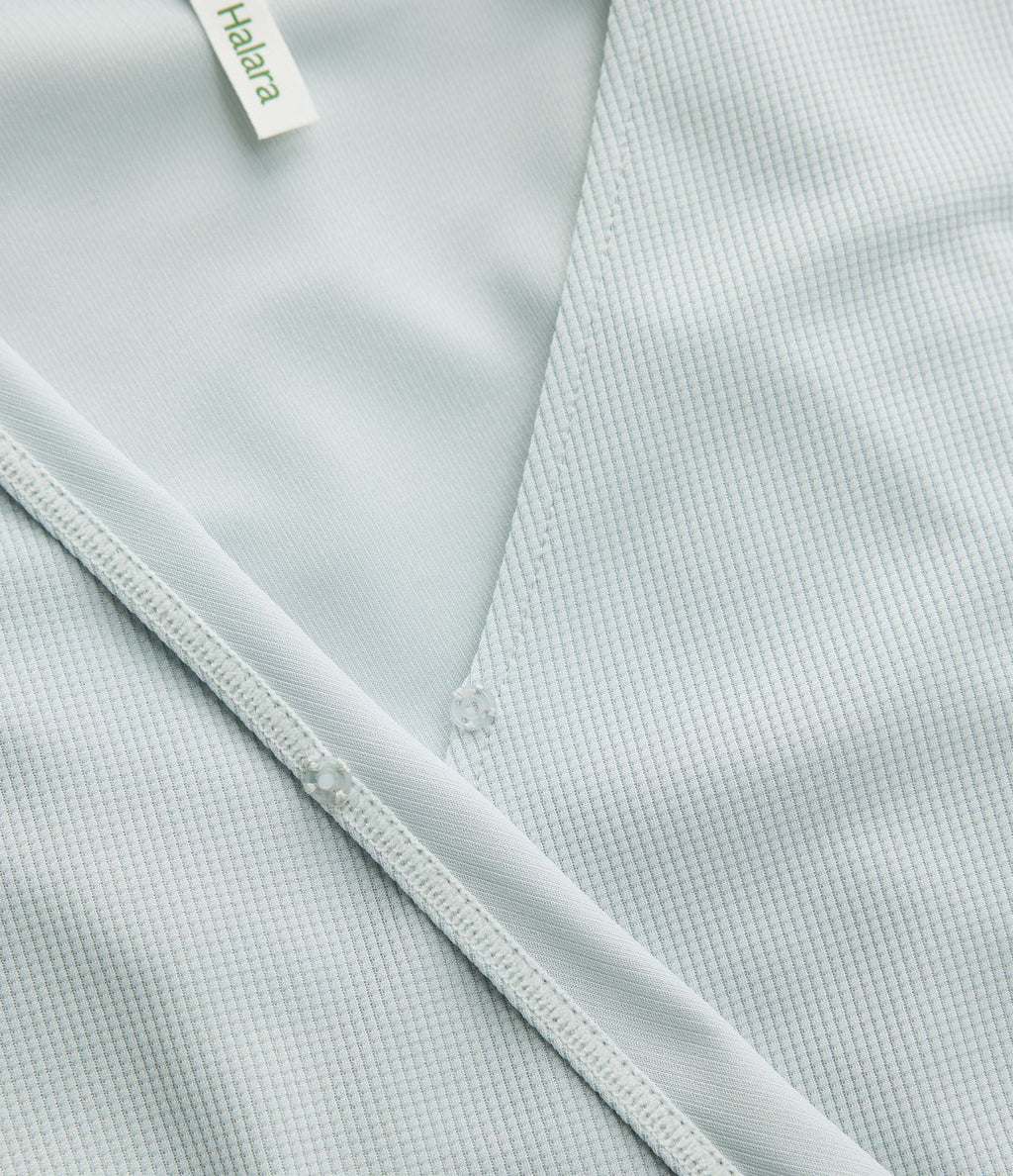 Combinaison fluide en tissu gaufré, col V, manches courtes, jambes larges et poches latérales - Easy Peasy Edition