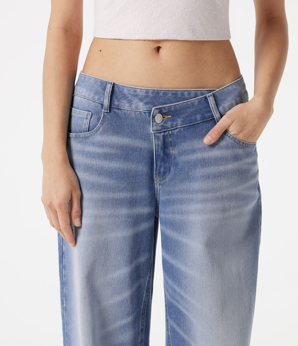 Jean baggy Halara Flex™ taille basse délavé asymétrique avec poches