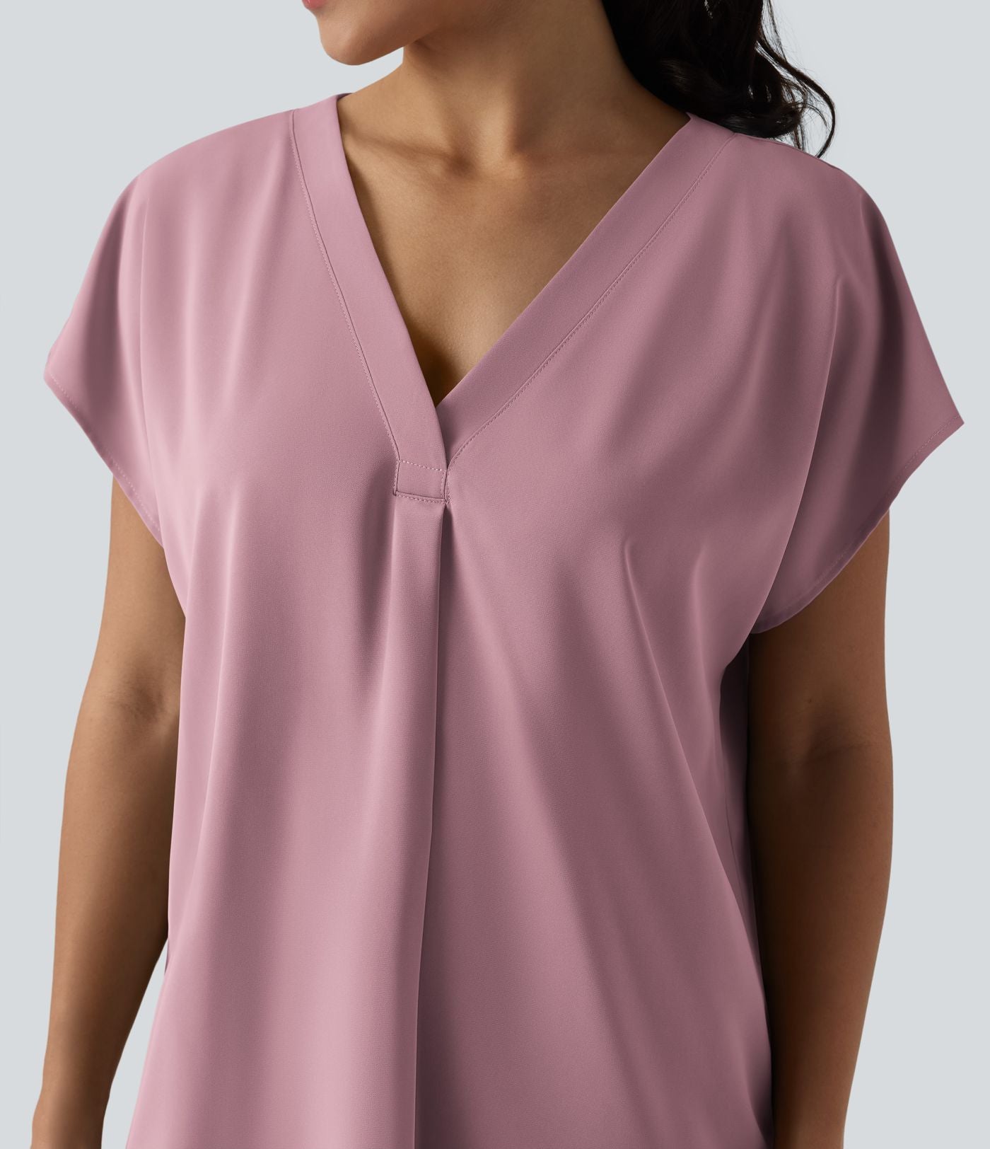 Blouse esprit bureau oversize défroissage facile, col V et manches courtes