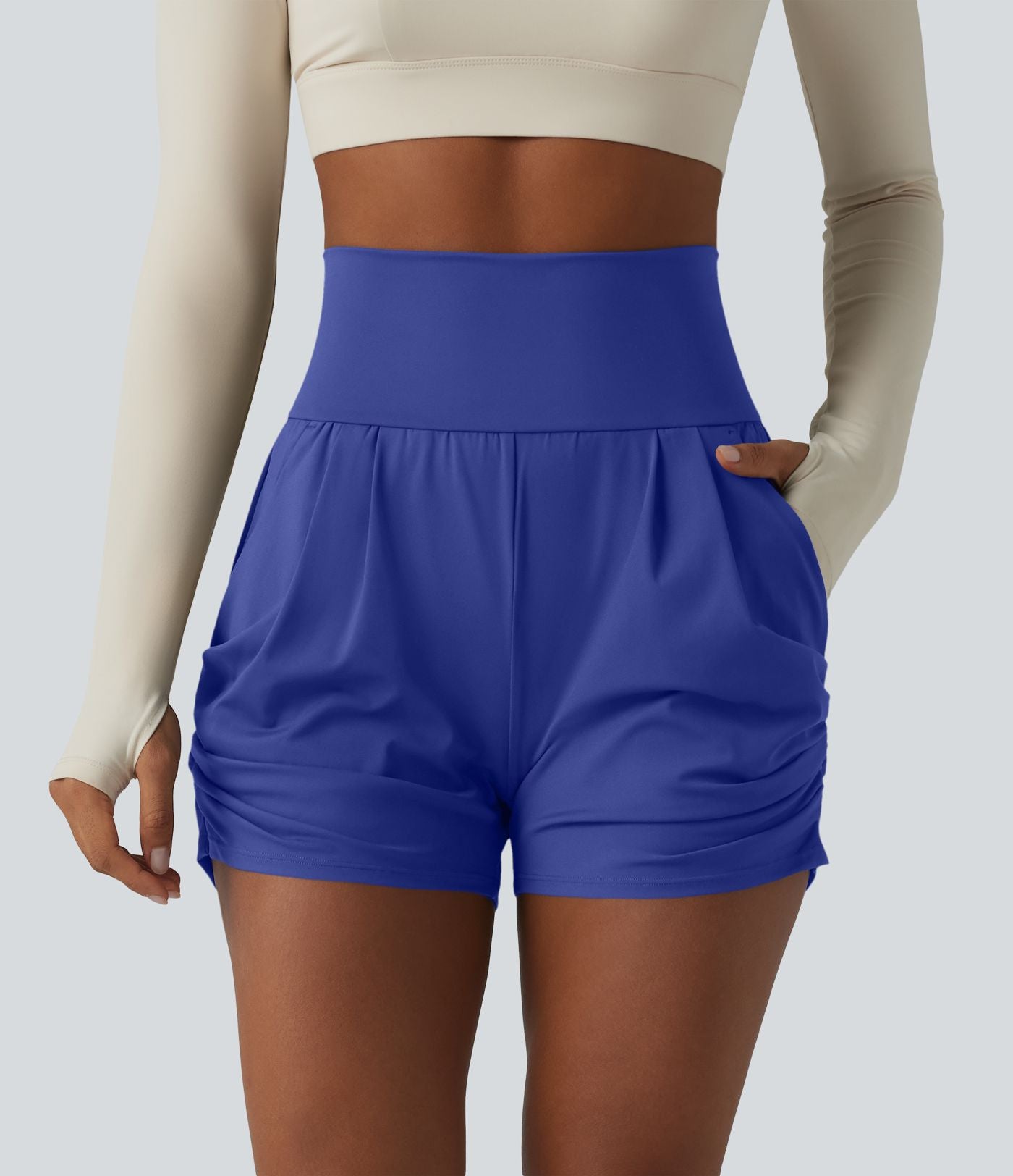 Short de yoga SoftlyZero™ Airy taille haute froncé effet frais InstantCool 7,5 cm avec poches