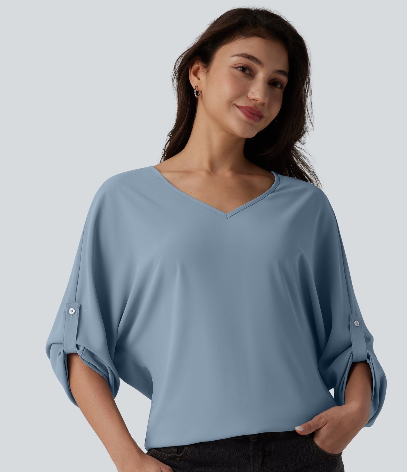 Blouse esprit bureau défroissage facile, col V et manches longues