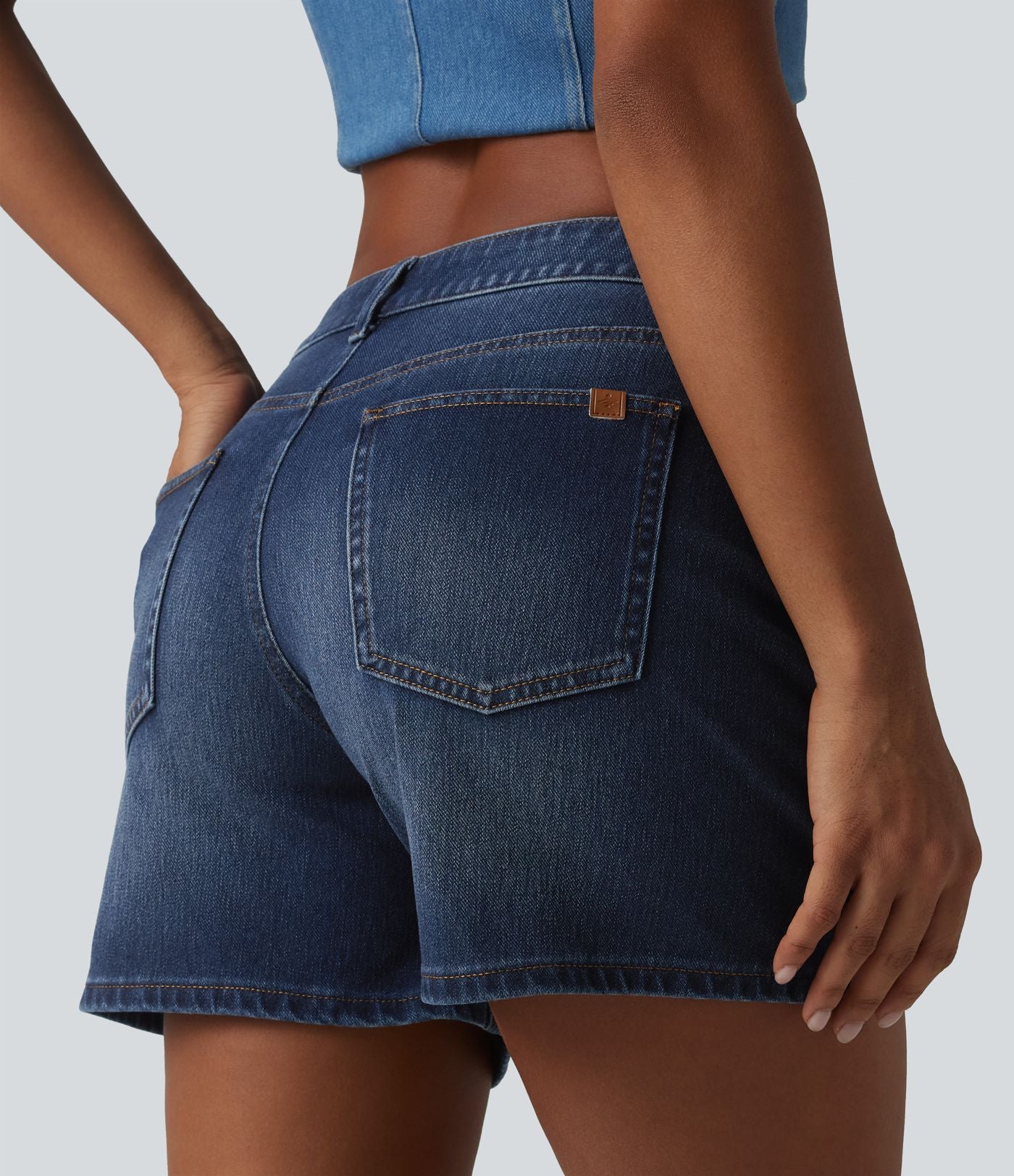 Short asymétrique en jean délavé Halara Flex™ taille basse à poches multiples