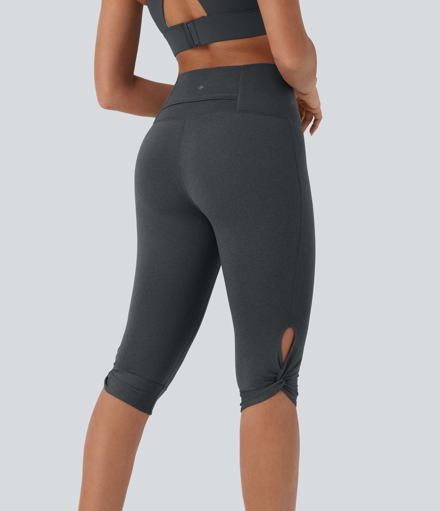 Leggings corsaire de yoga à taille haute, découpes, détails torsadés, séchage rapide et poche
