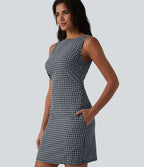 Robe mini casual sans manches col bateau à carreaux vichy, avec poches