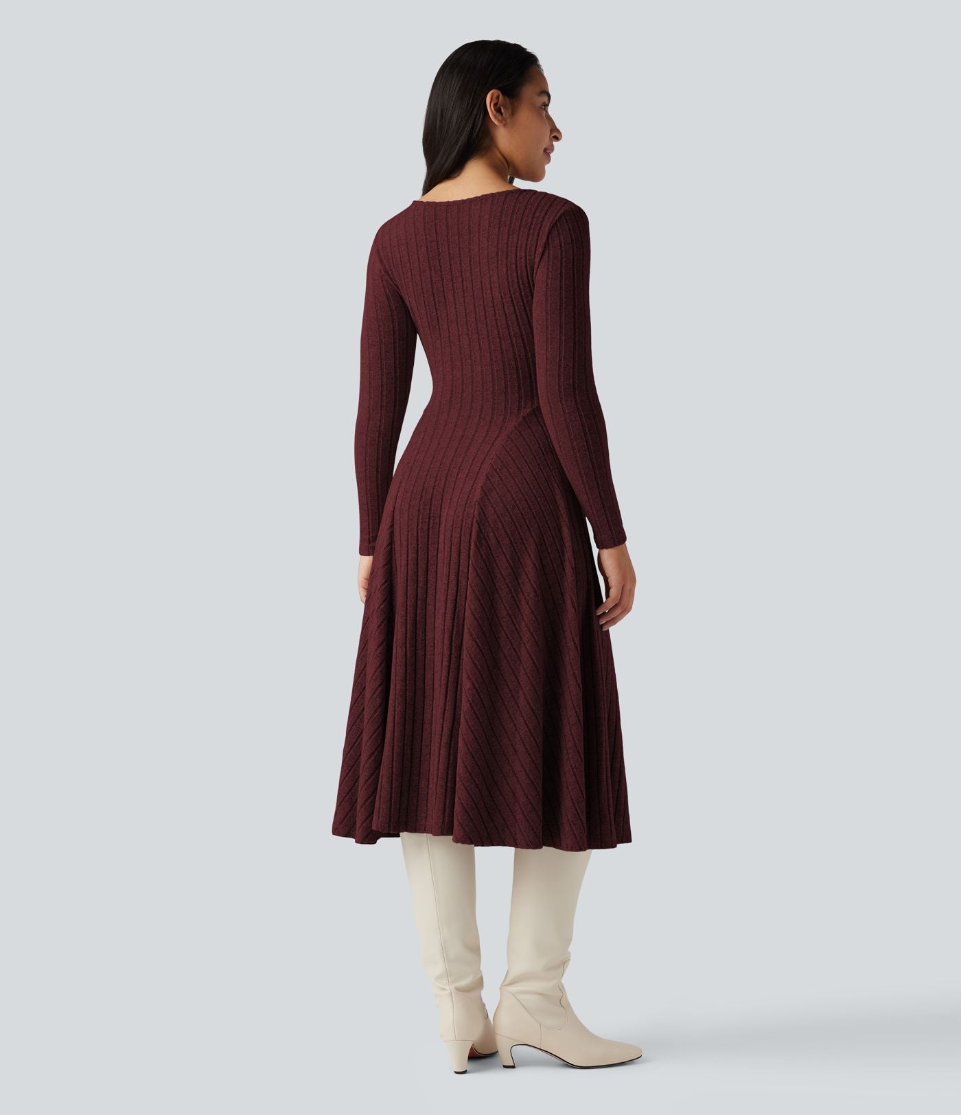 Robe mi-longue évasée maille côtelée à décolleté en V et manches longues