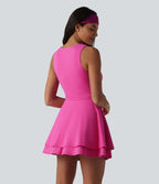 Robe-short de yoga SoftlyZero™ Airy effet frais InstantCool mini effet superposé à encolure carrée avec poches et accès facile Easy Peasy