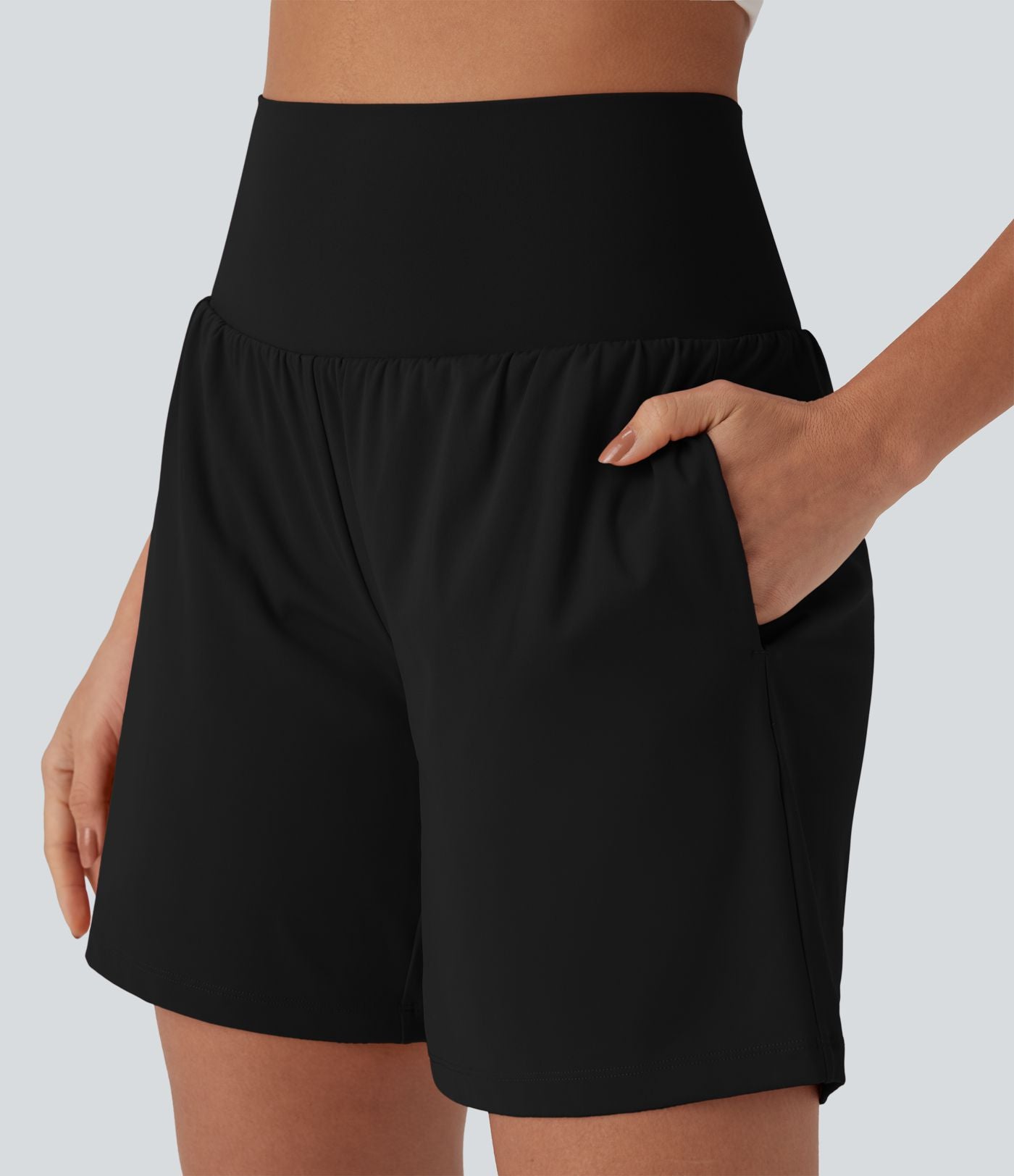 Short de yoga SoftlyZero™ Airy 2-en-1 taille très haute avec poches et effet frais InstantCool 17,5 cm
