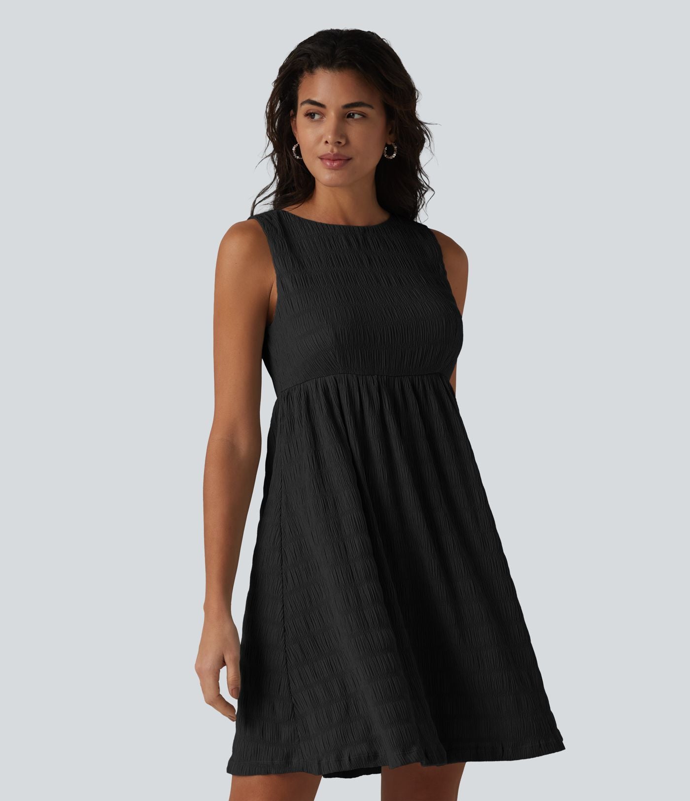 Robe courte décontractée sans manches à col rond