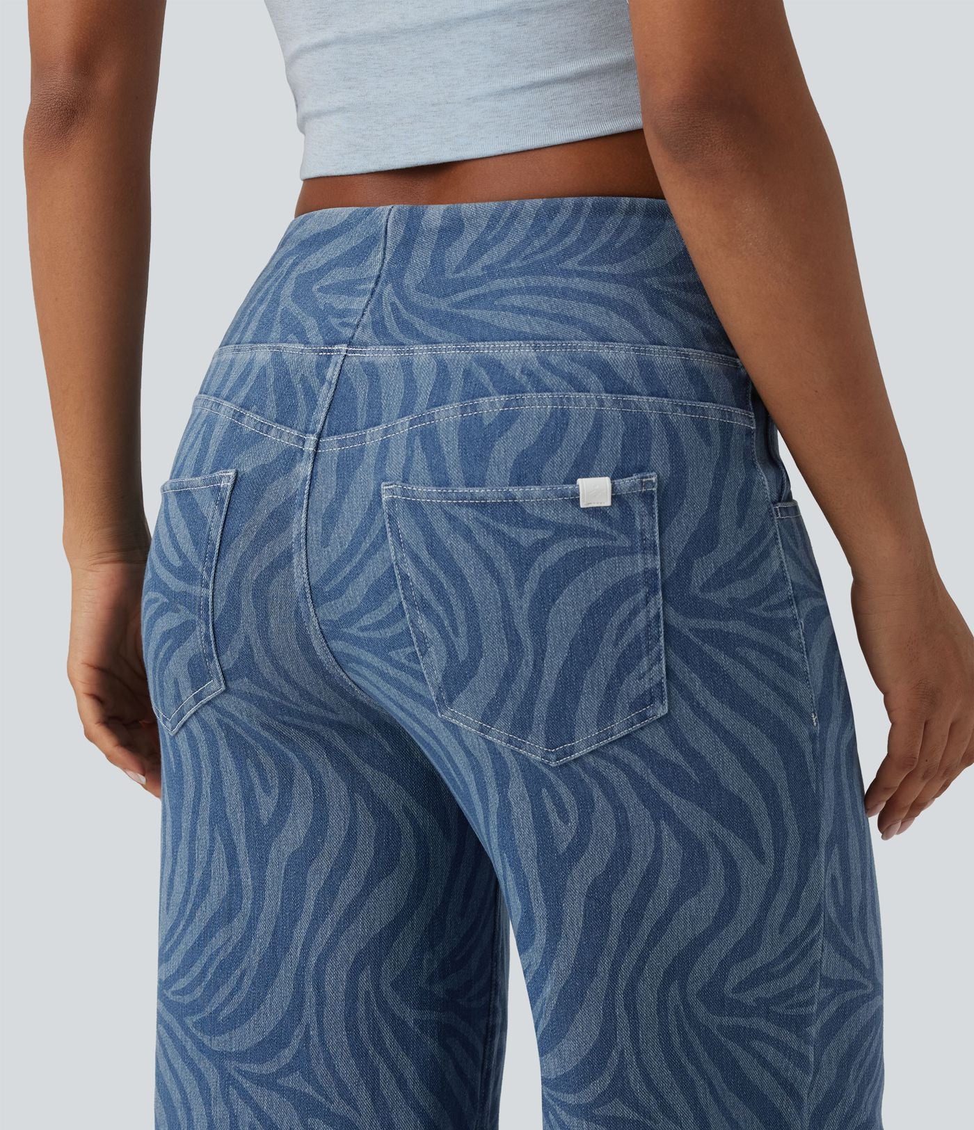 Jean Halara Flex™ jambe large décontracté taille mi-haute effet ventre plat, motif zèbre, avec poches
