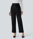 Pantalon Tailleur à taille haute, ceinture, poches latérales et jambes droites