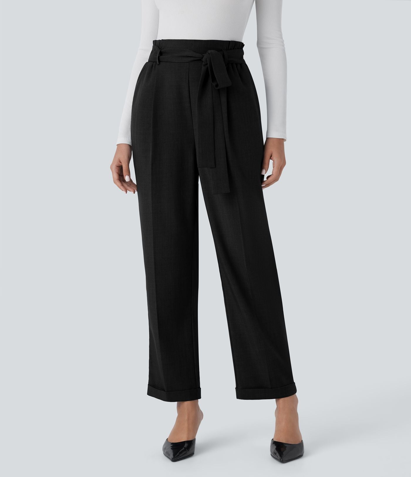 Pantalon Tailleur à taille haute, ceinture, poches latérales et jambes droites