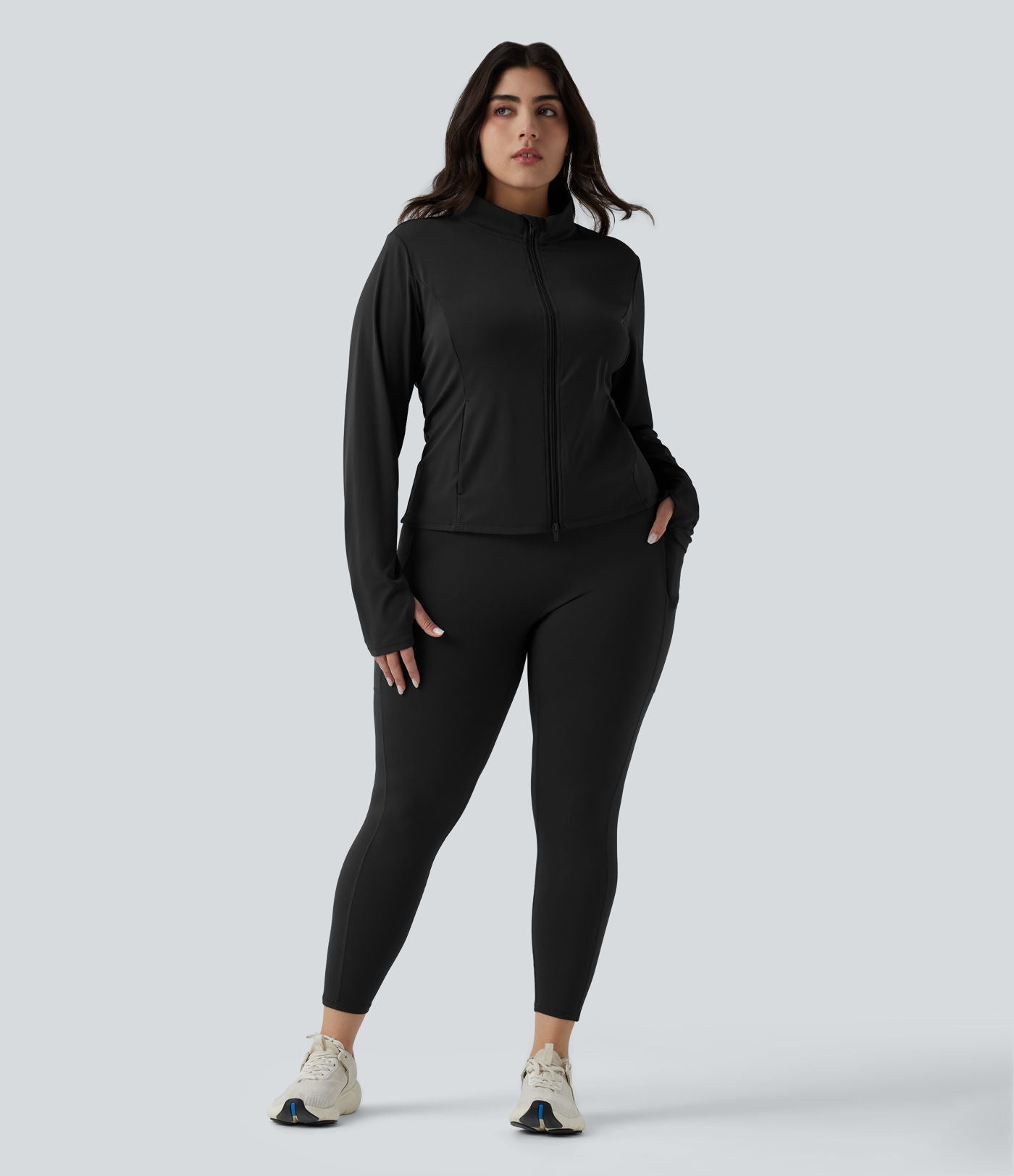 SoftlyZero™ Veste de randonnée grande taille ajustée zippée plissée à col montant avec passants pouces et poches - UPF50+